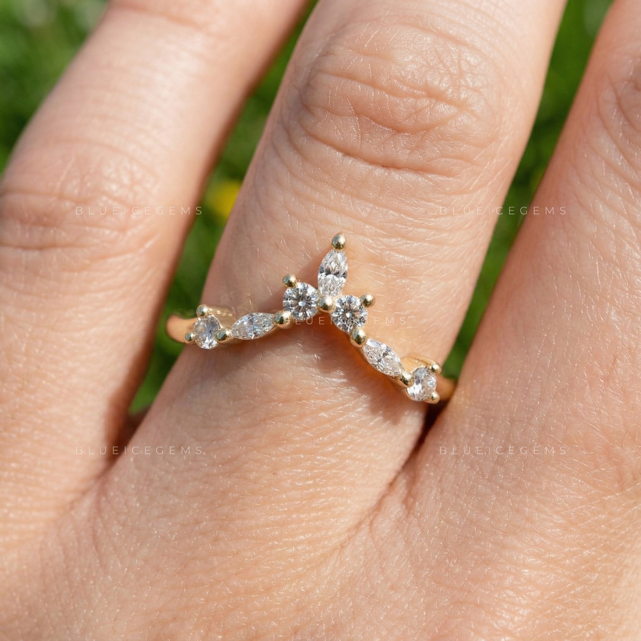 Nature-Inspired Marquise and Round Diamond Floral Band