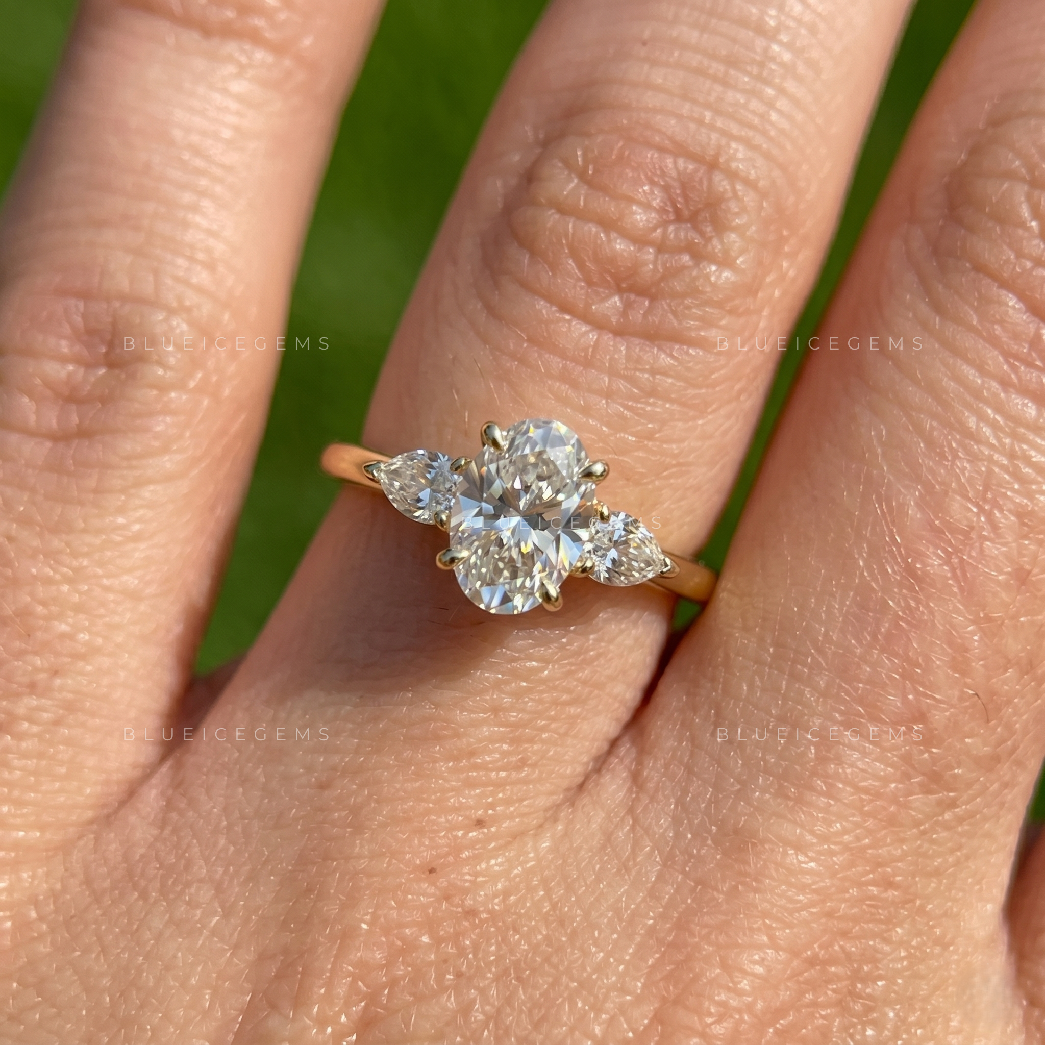 The "Signature Silhouette" Oval Trilogy: D-Color Minimalist Masterpiece