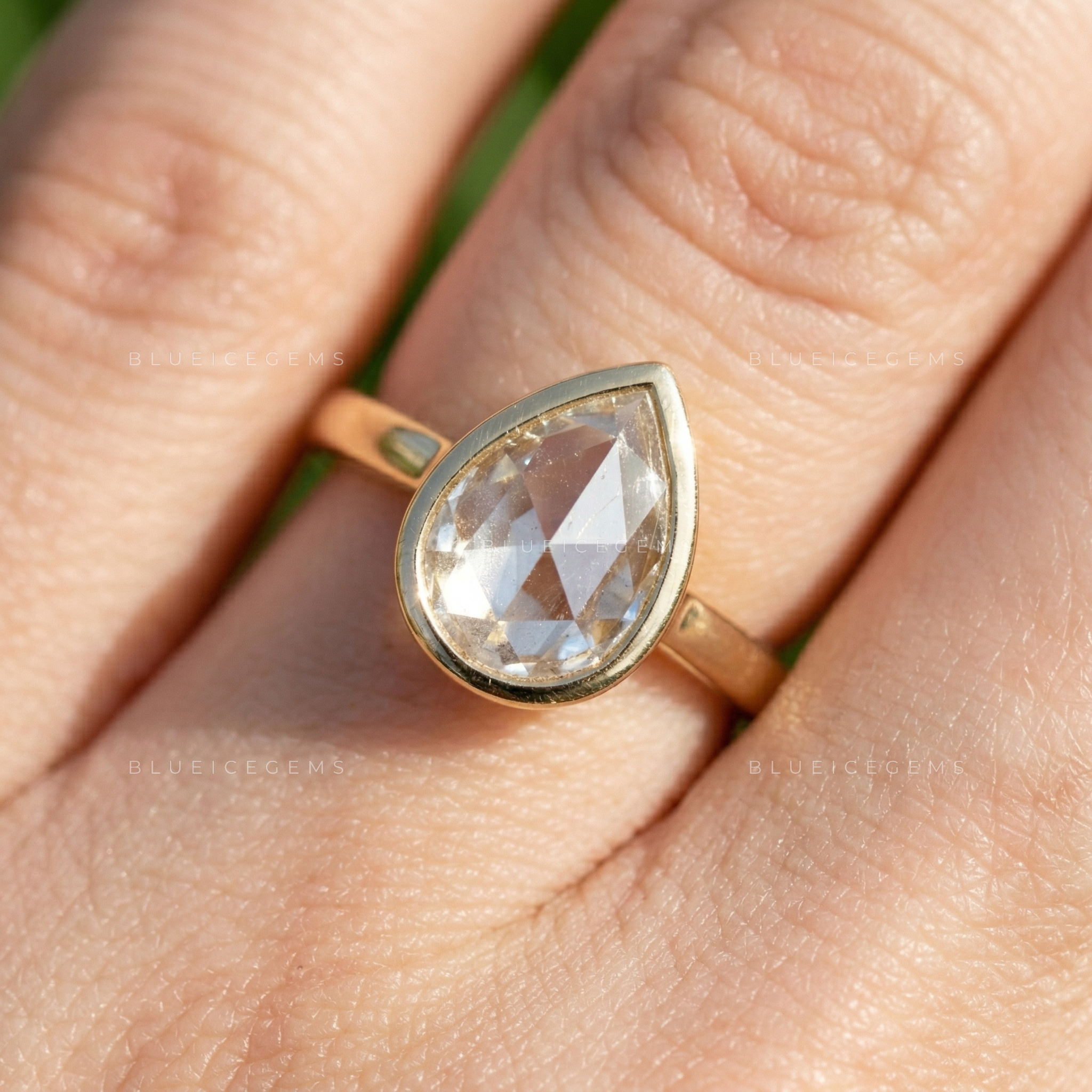 The "Ethereal Aura" Pear Rose Cut Bezel Solitaire – Vintage Soul