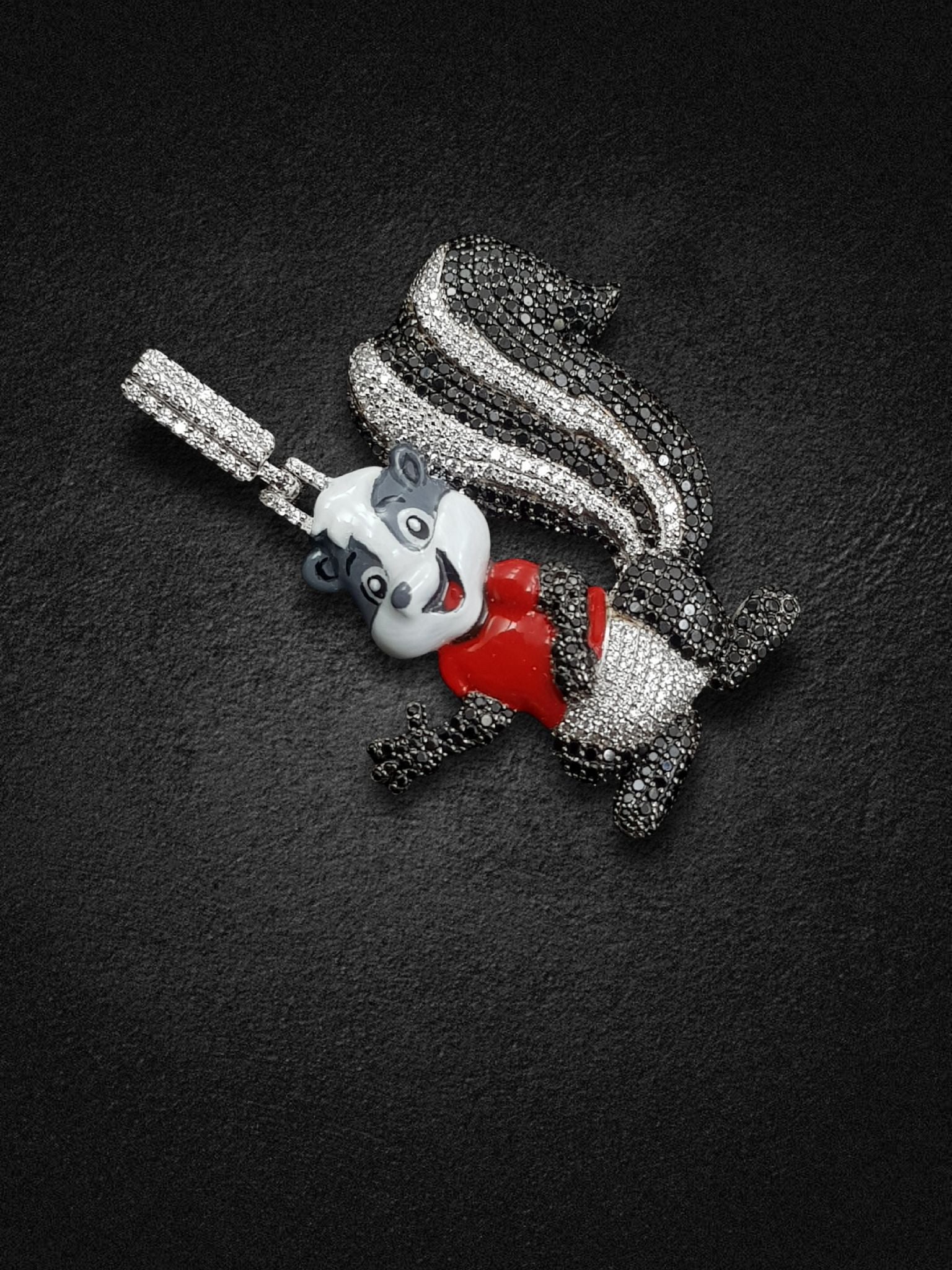 Cartoon Flex Skunk Piece Pendant