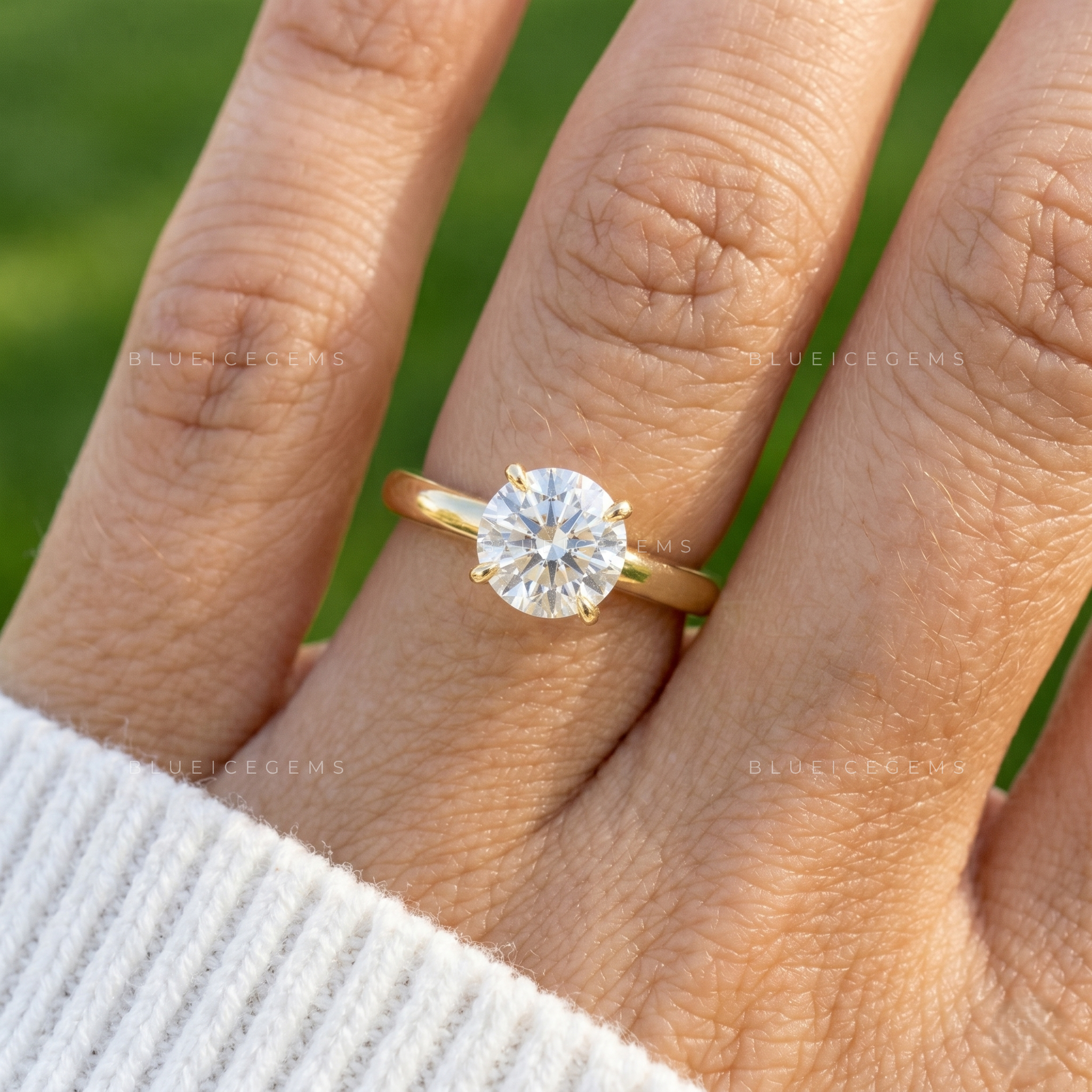 Sorelle Cushion Cut Classic Silhouette Engagement Ring