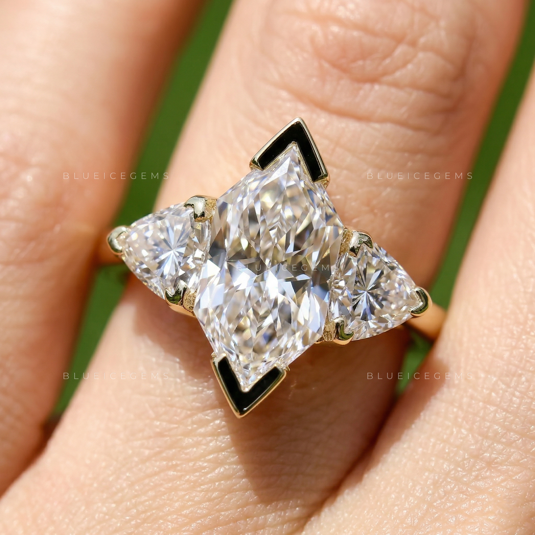 The "Ethereal Statement" Dutch Marquise Trio: A Modern Heirloom for the Bold Romantic