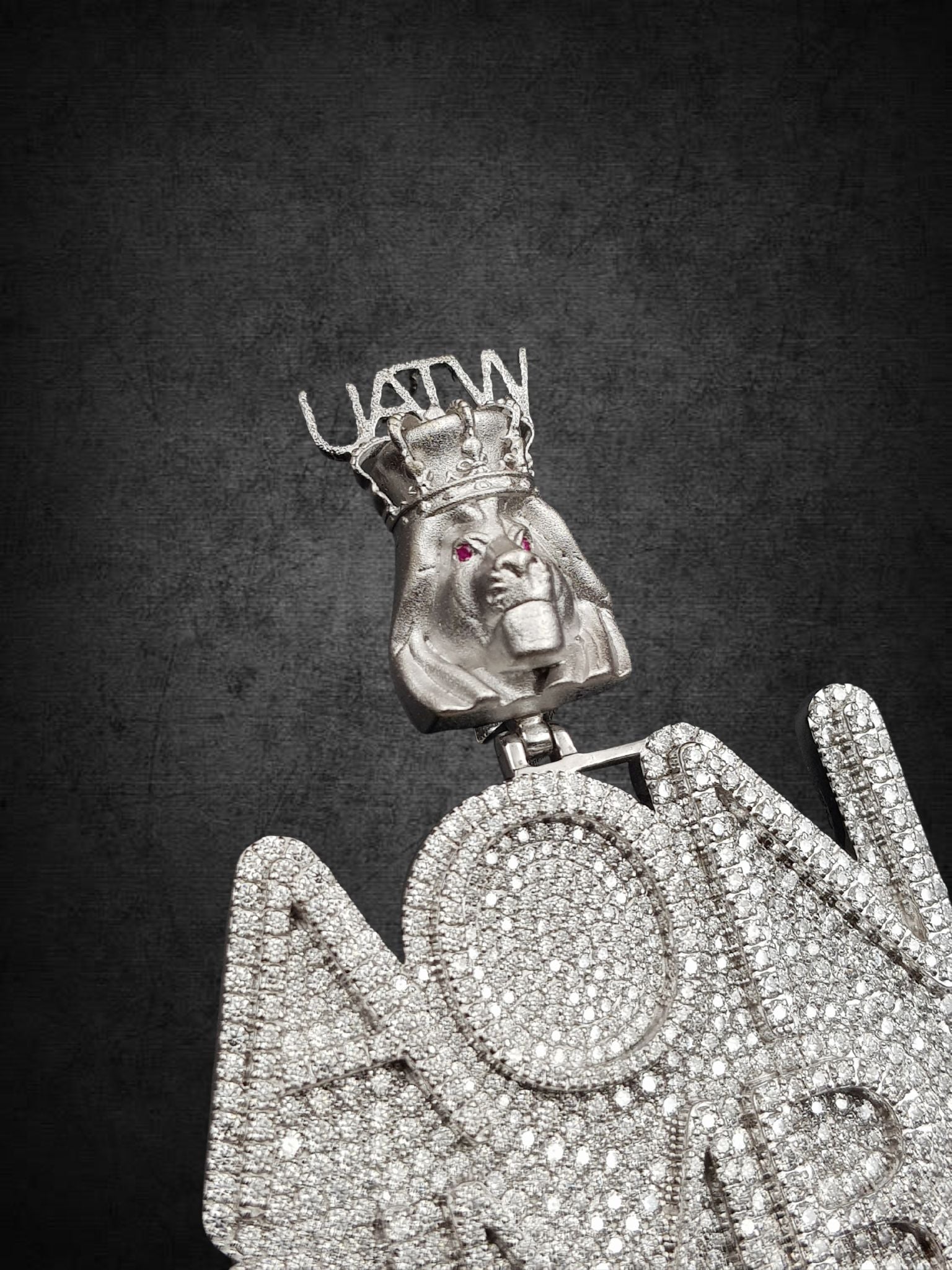 AON SIMBA Iced Lion Pendant