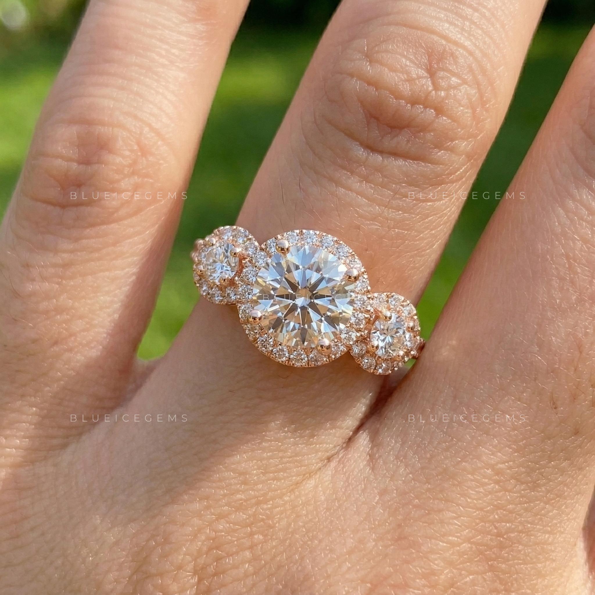 The "Main Character" Halo Trio: Iconic Round Brilliant Sparkle