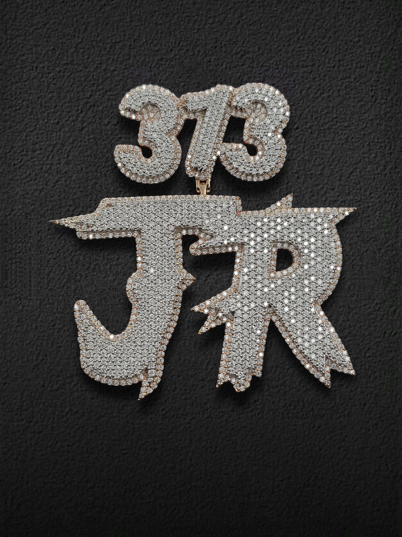 Flashy 373 JTR Charm Pendant