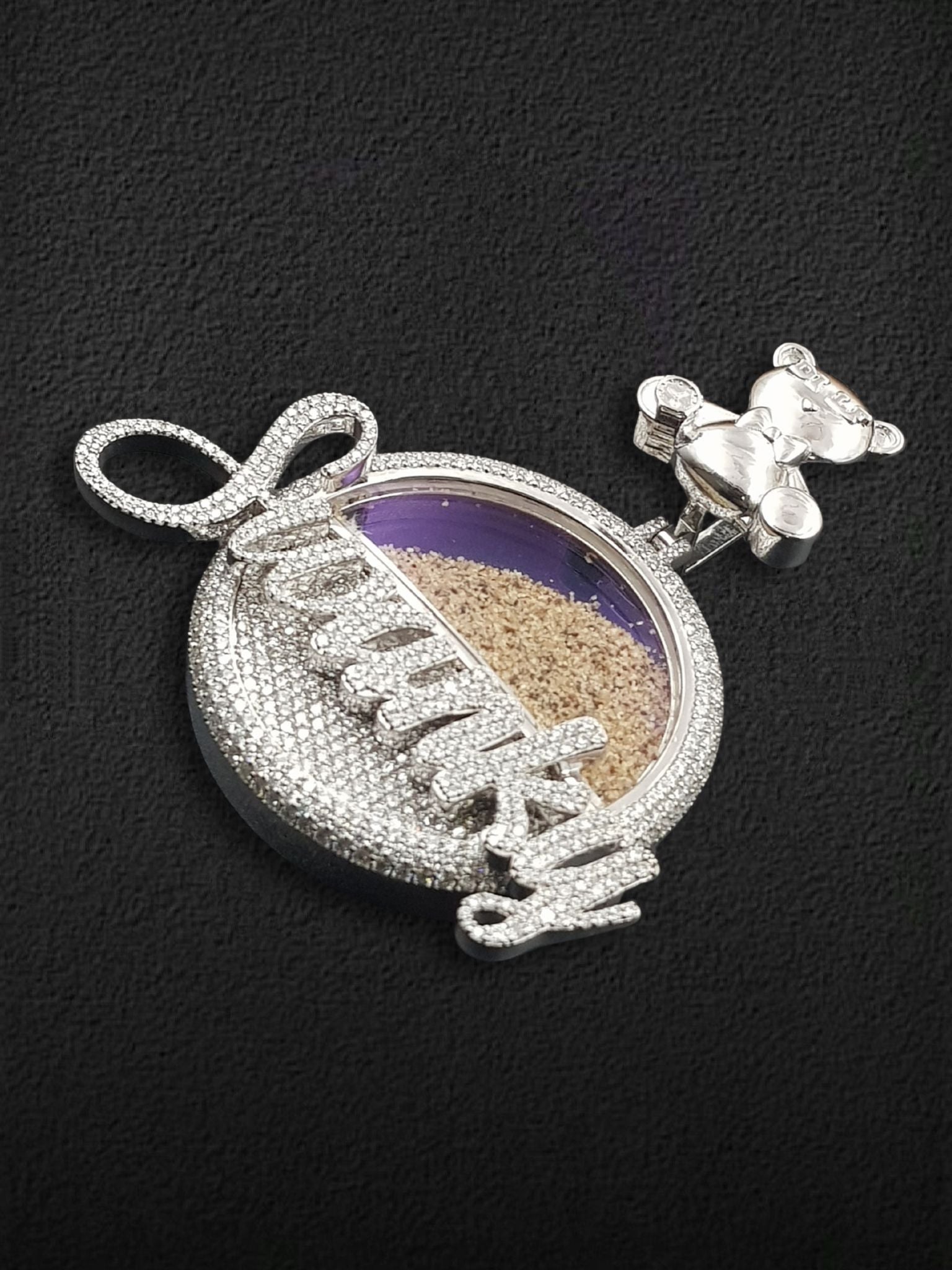 Swanky Sands Pendant