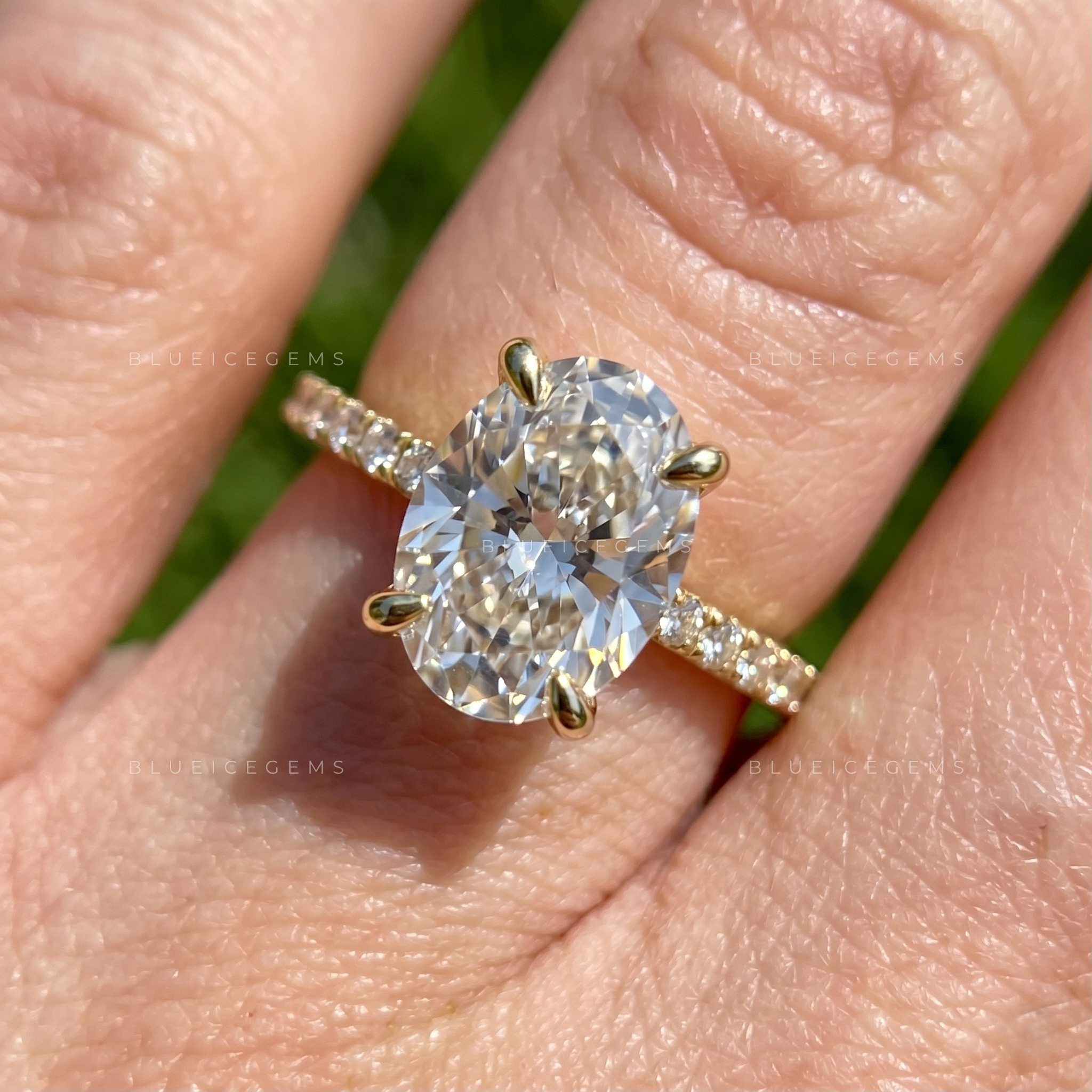 Velora Oval Cut Ultra-Classic Solitaire Ring