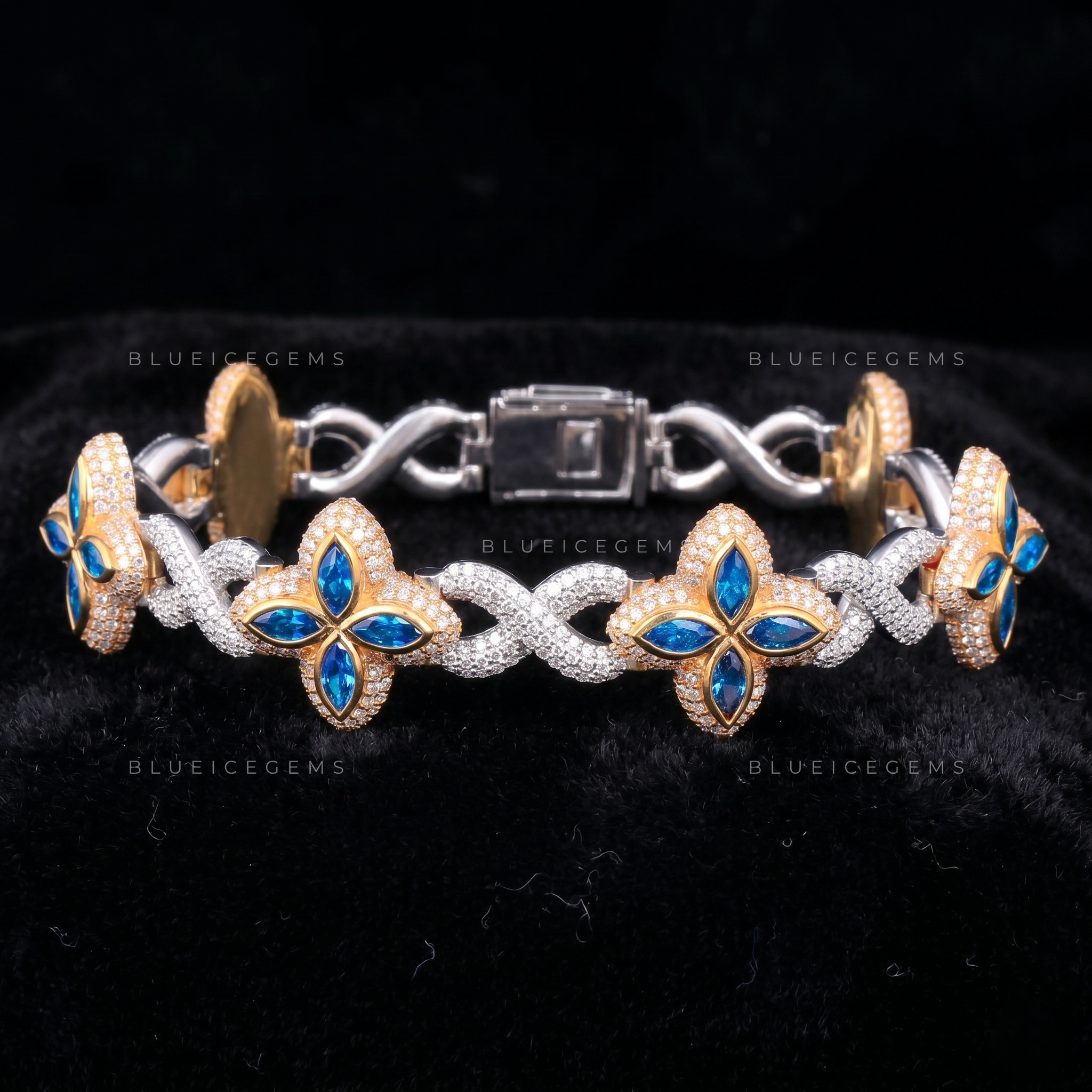 Cerulean Fortune Two-Tone Iced Clover Link