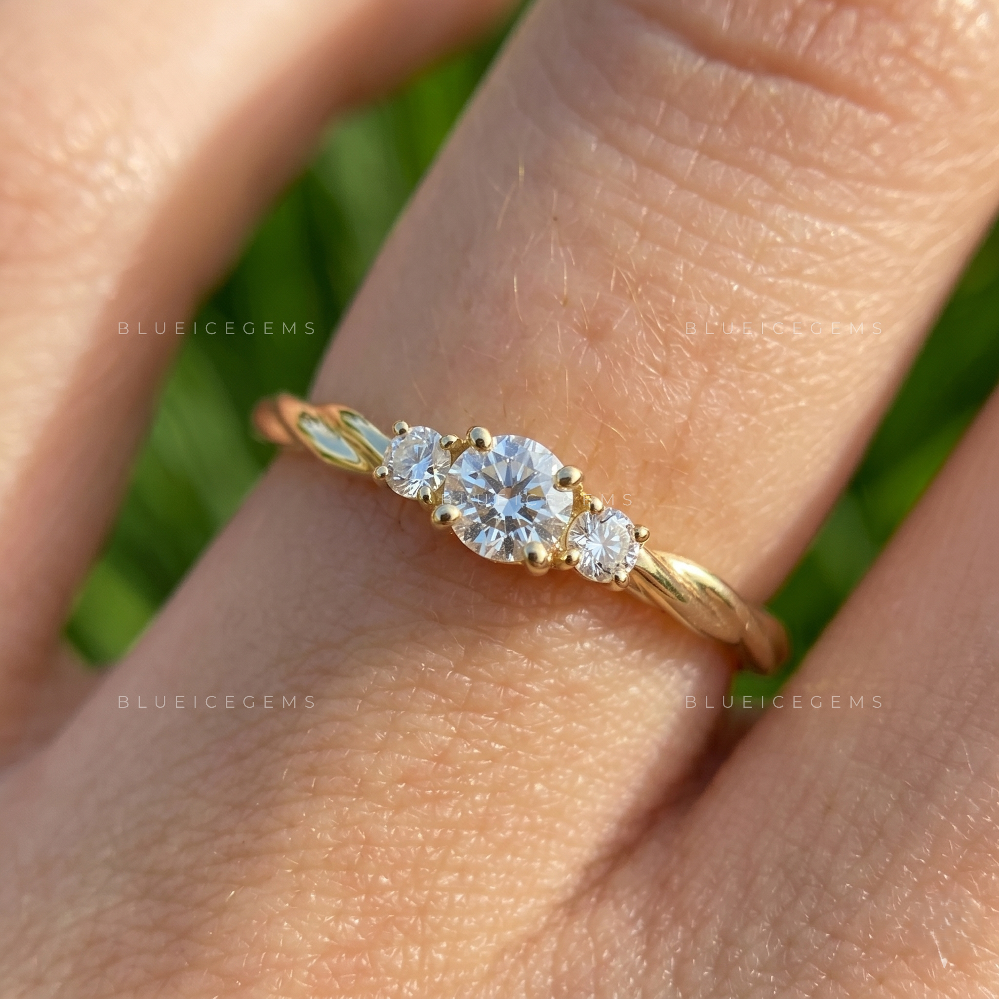 Aurea Genuine Diamond Minimalist Silhouette Engagement Ring