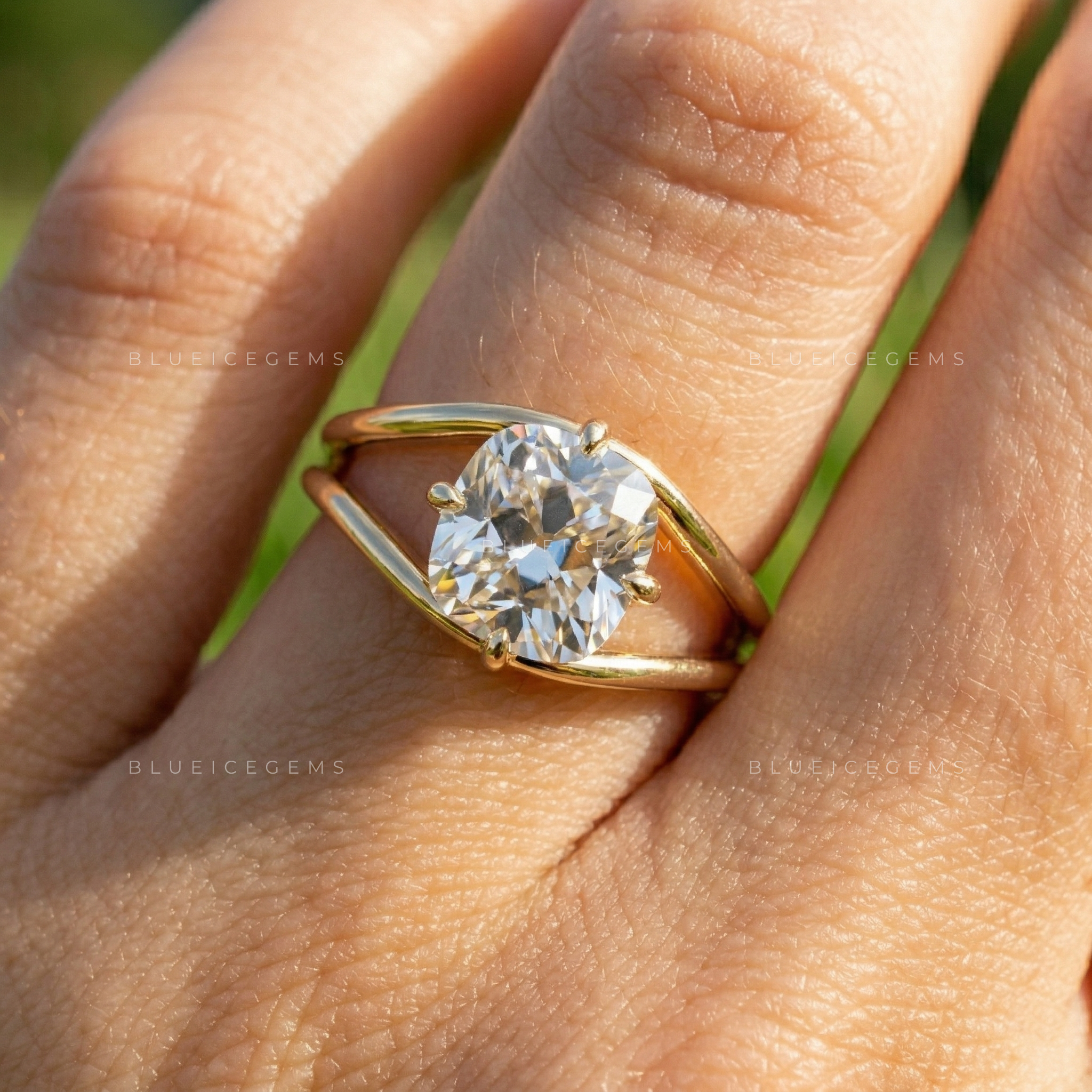 The "Vintage Soul" Cushion Old Mine Cut Solitaire: Ethereal Heirloom Ring