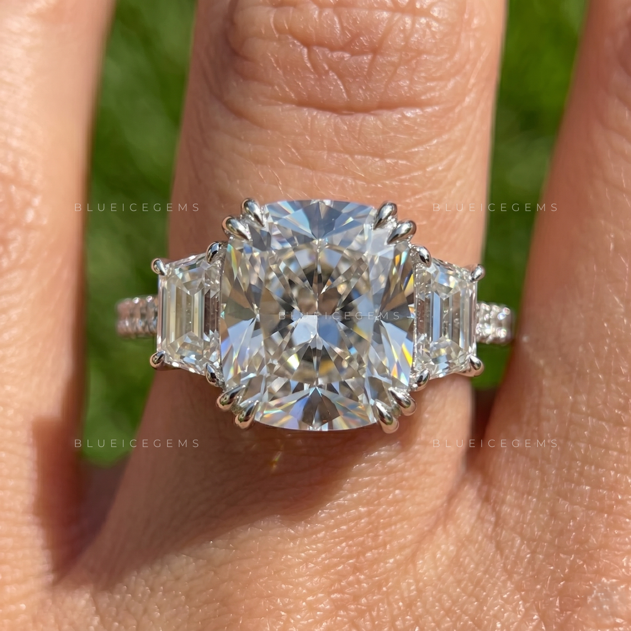 The "Grandeur Trilogy" Cushion Halo: A Dramatic 3CT Masterpiece
