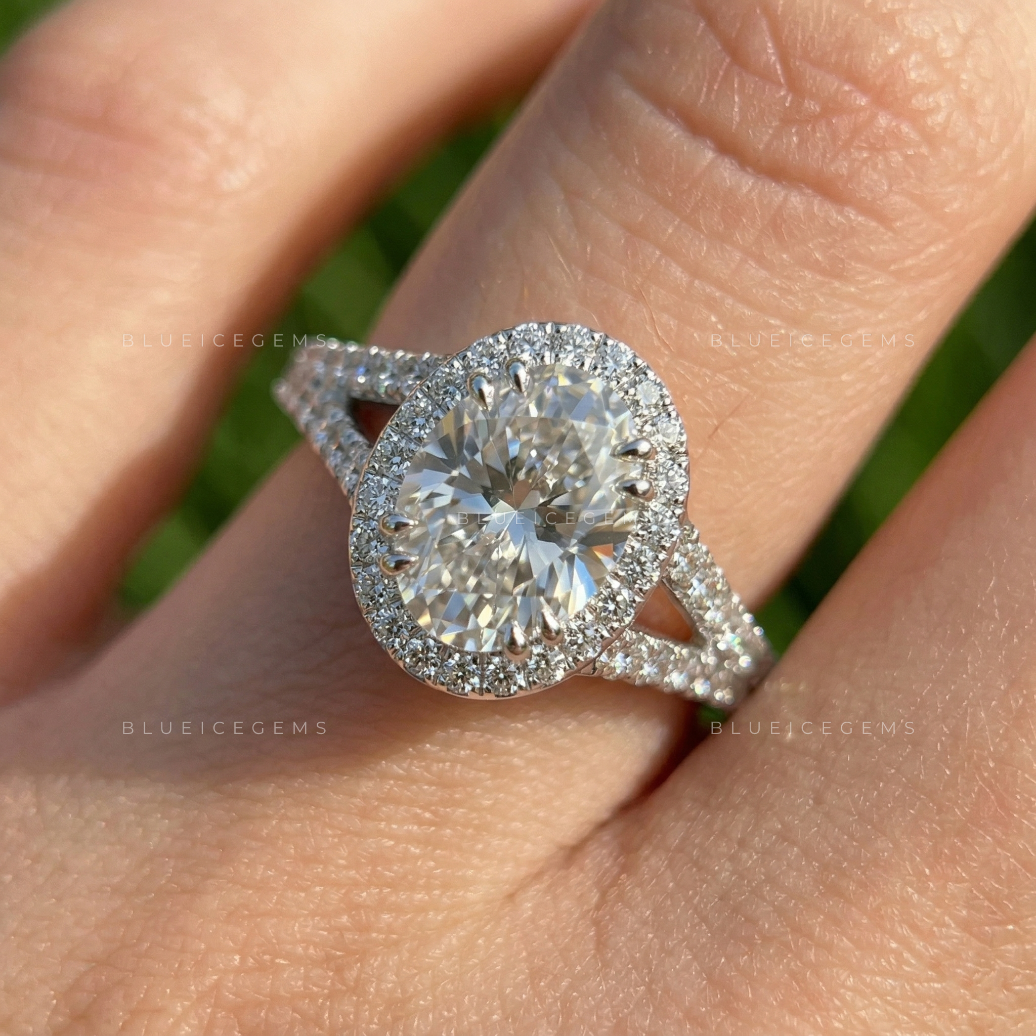 The "Ethereal Glow" Oval Halo: Split Shank Dream Ring