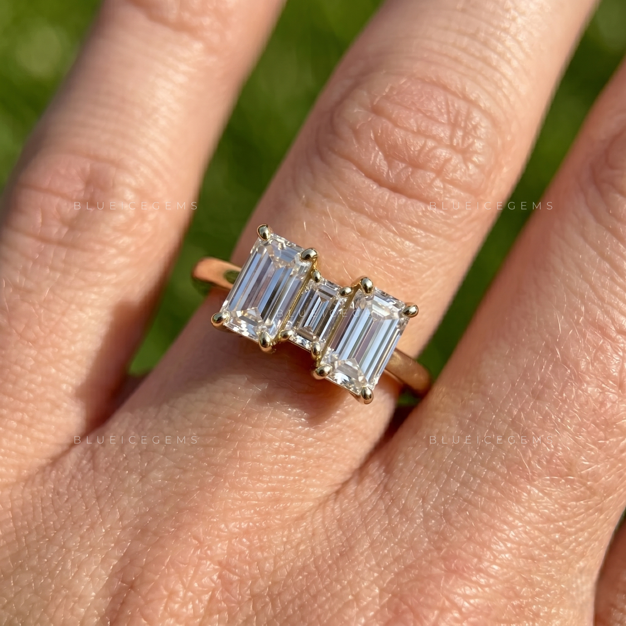 Trendy Minimalist Baguette Crown Engagement Ring