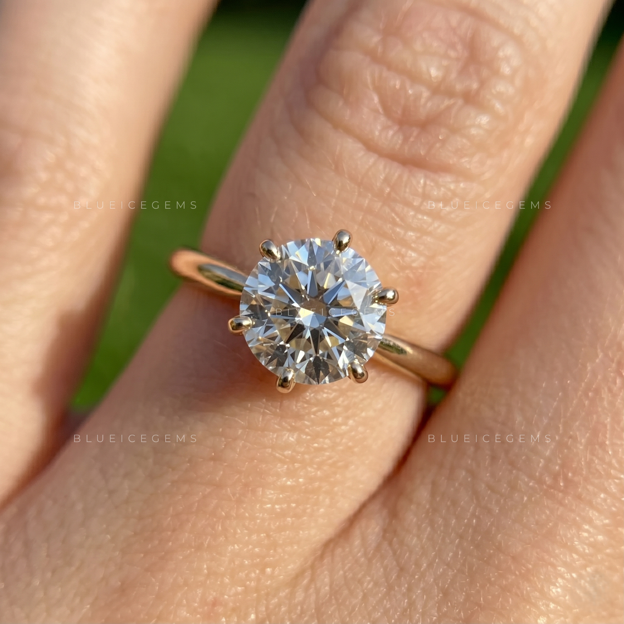 Aria Round Cut Classic Silhouette Engagement Ring