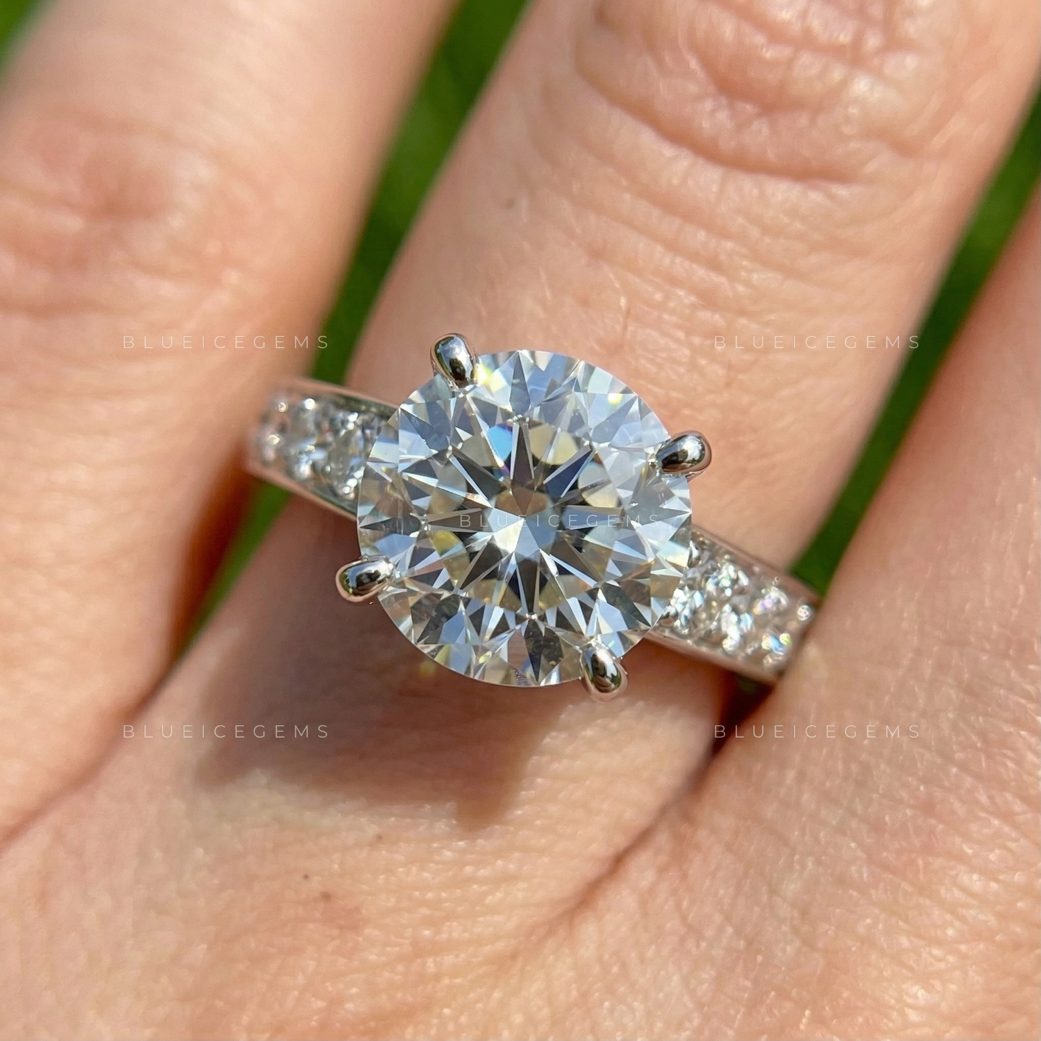Celestial Radiance Round Brilliant Pavé Engagement Ring