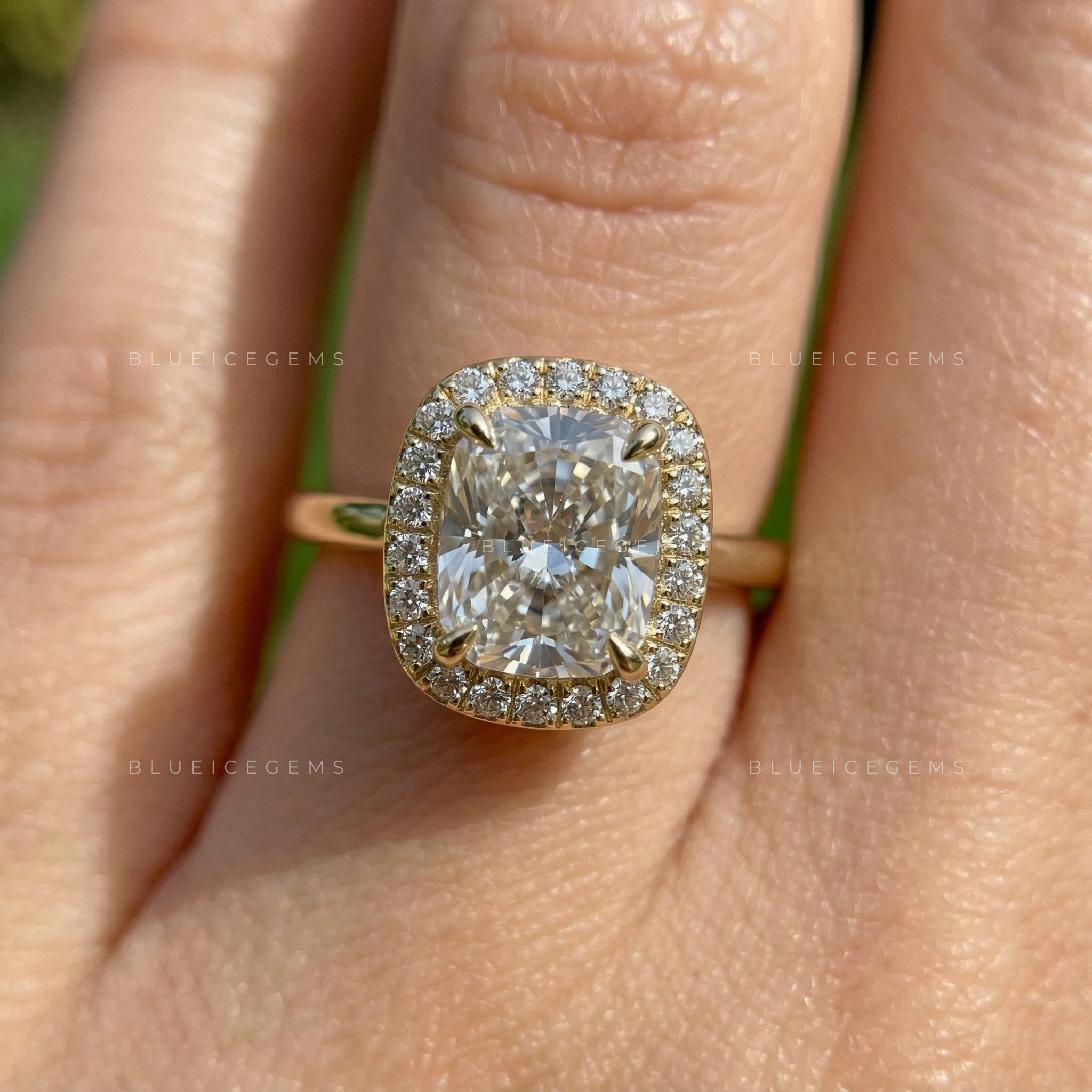 The "Radiance" Elongated Cushion Halo: A Timeless Luxe Statement