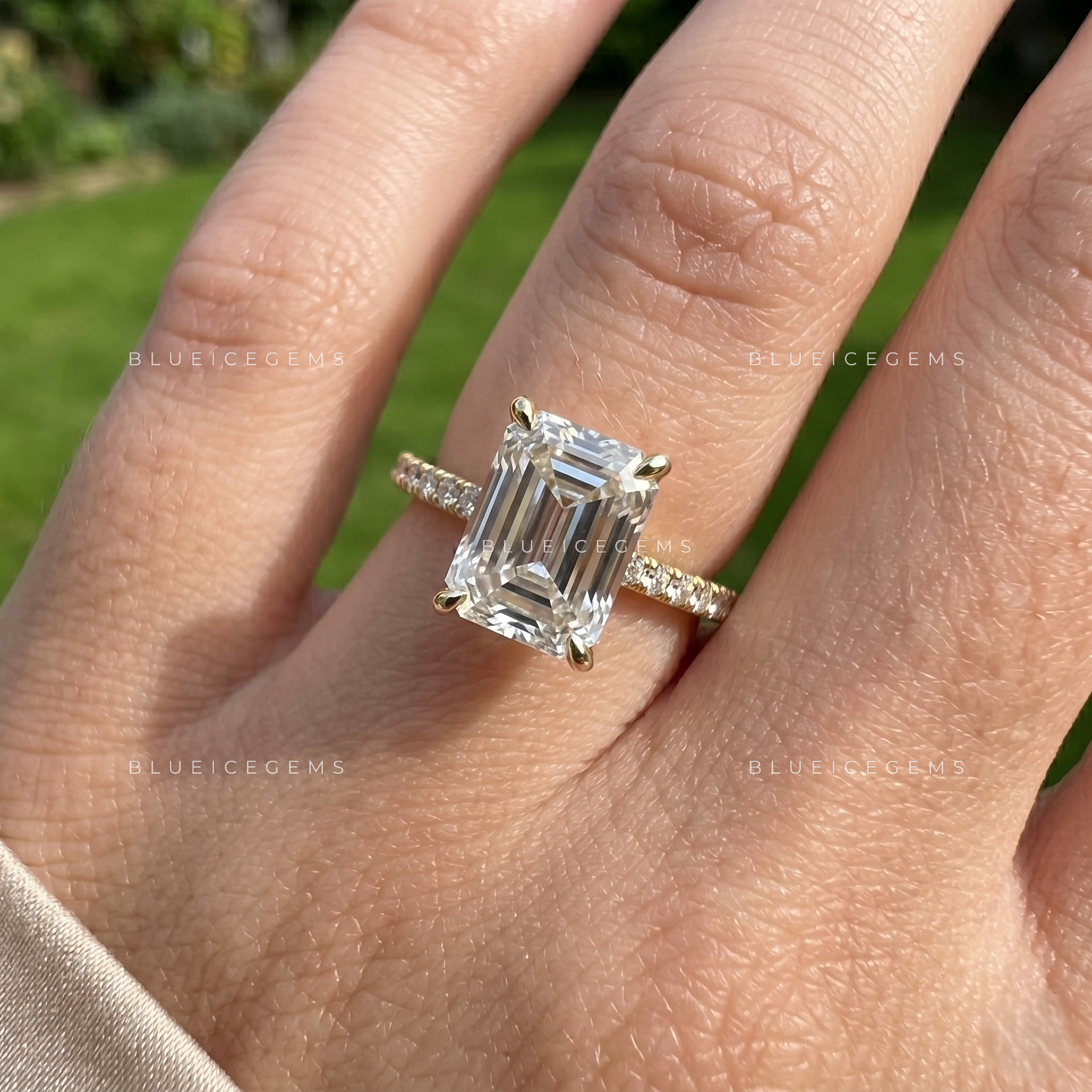 Radiavera Radiant Cut Pavé Engagement Ring