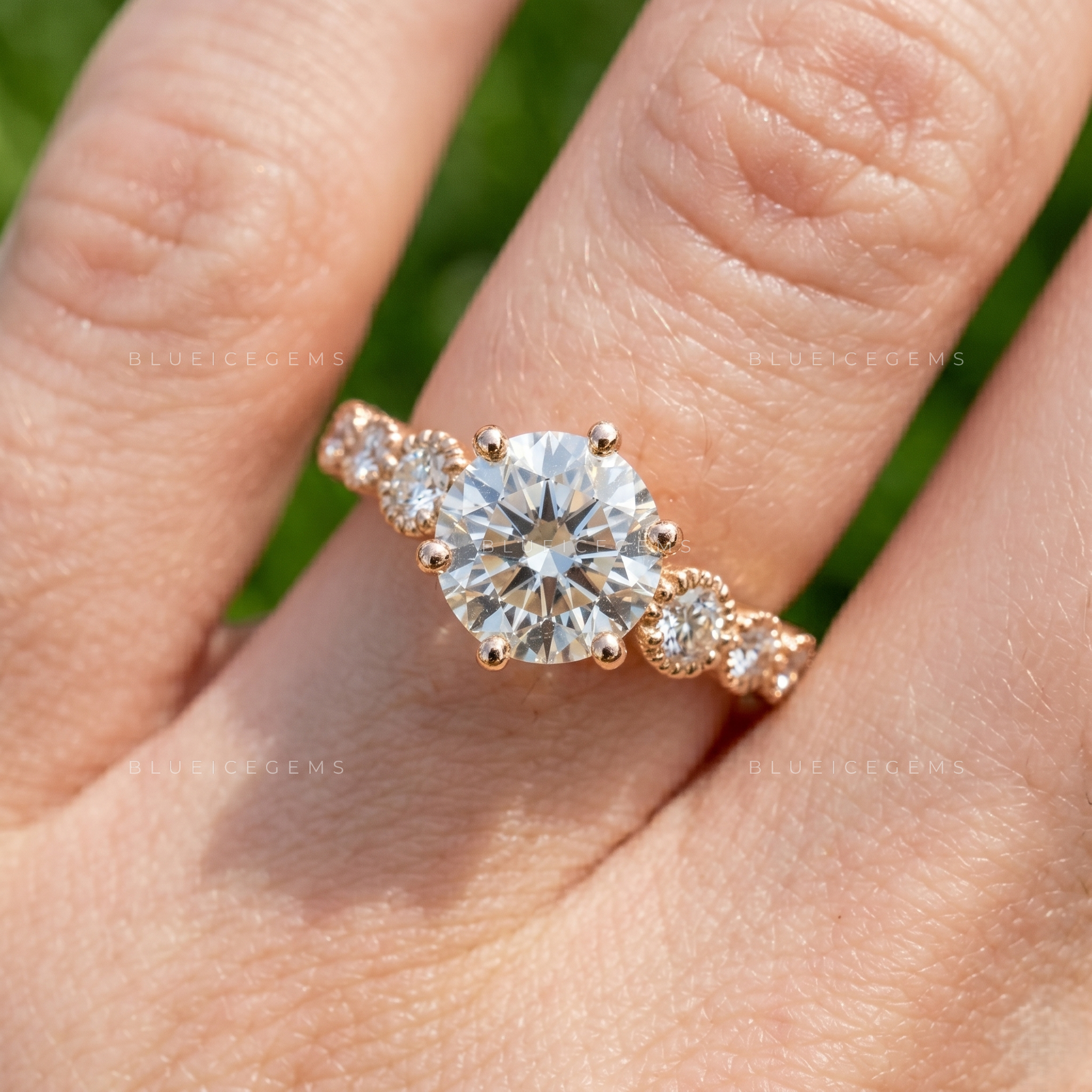 Vintage Elegance Round Cut Seven Stone Engagement Ring