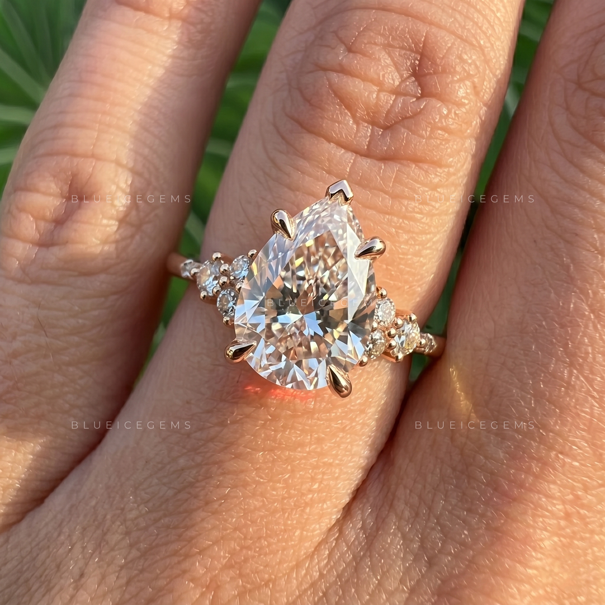 Vintage Grace Pear Cut Five-Claw Engagement Ring
