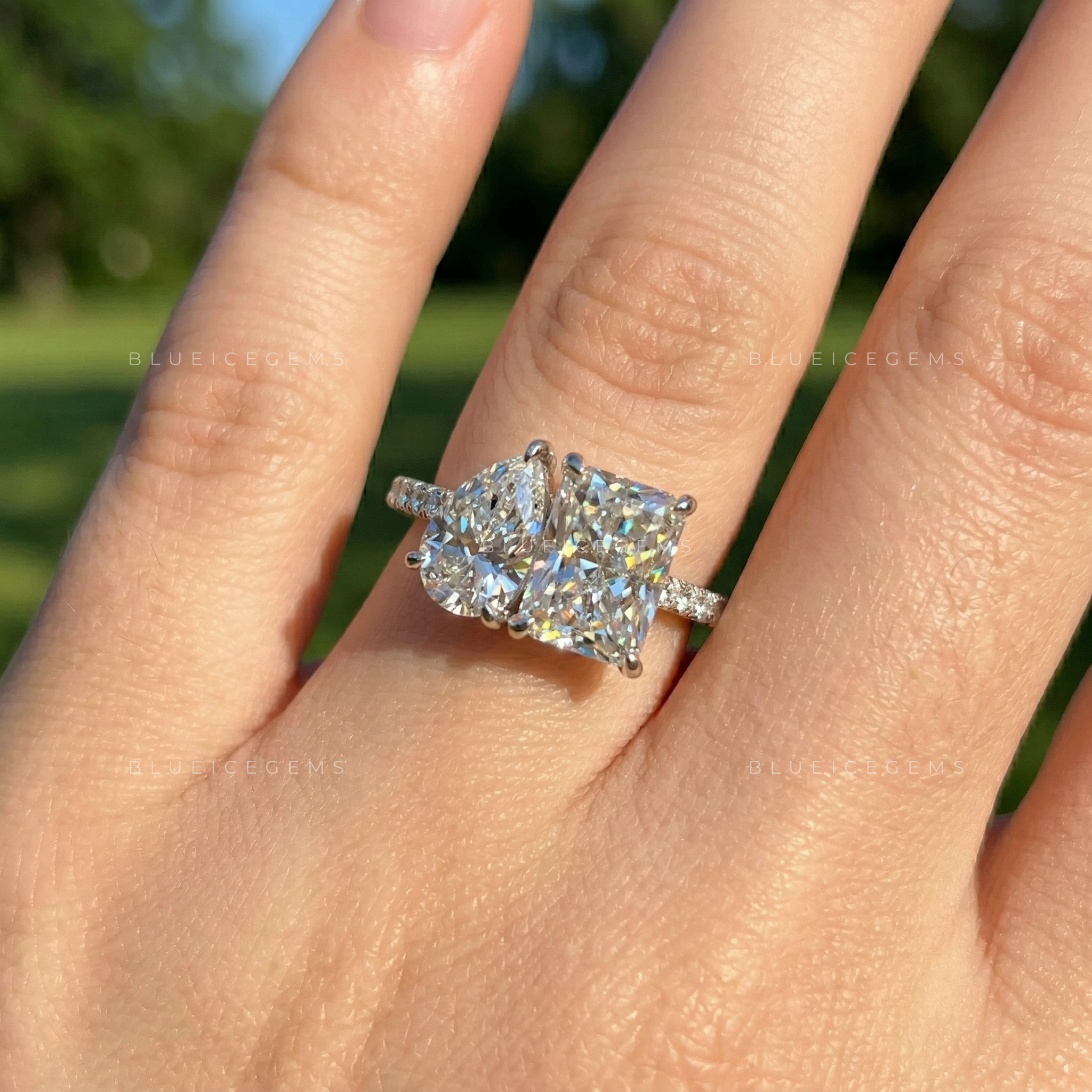 Modern Muse Pear and Radiant Toi Et Moi Ring