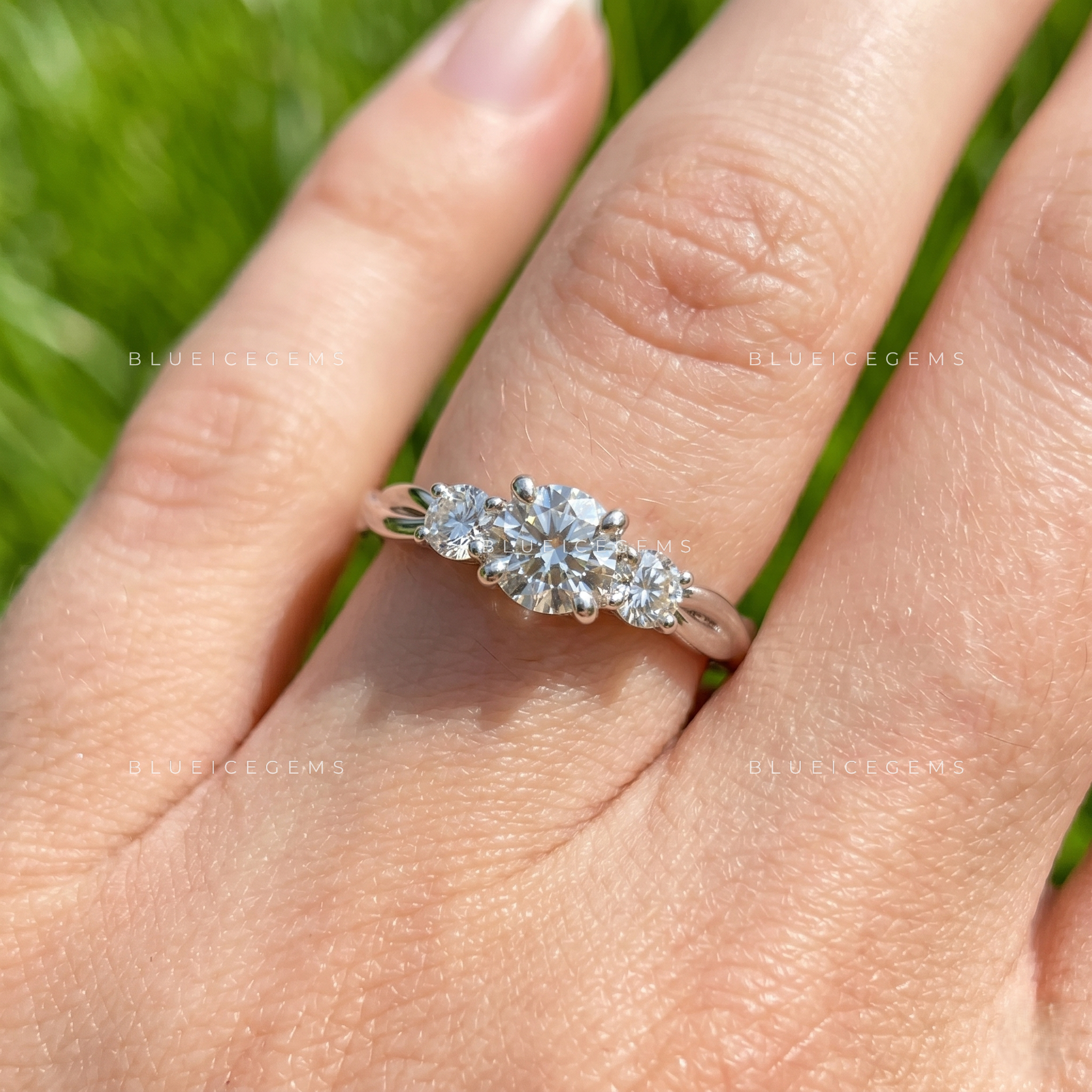 Veloura Round Brilliant Accent Engagement Ring