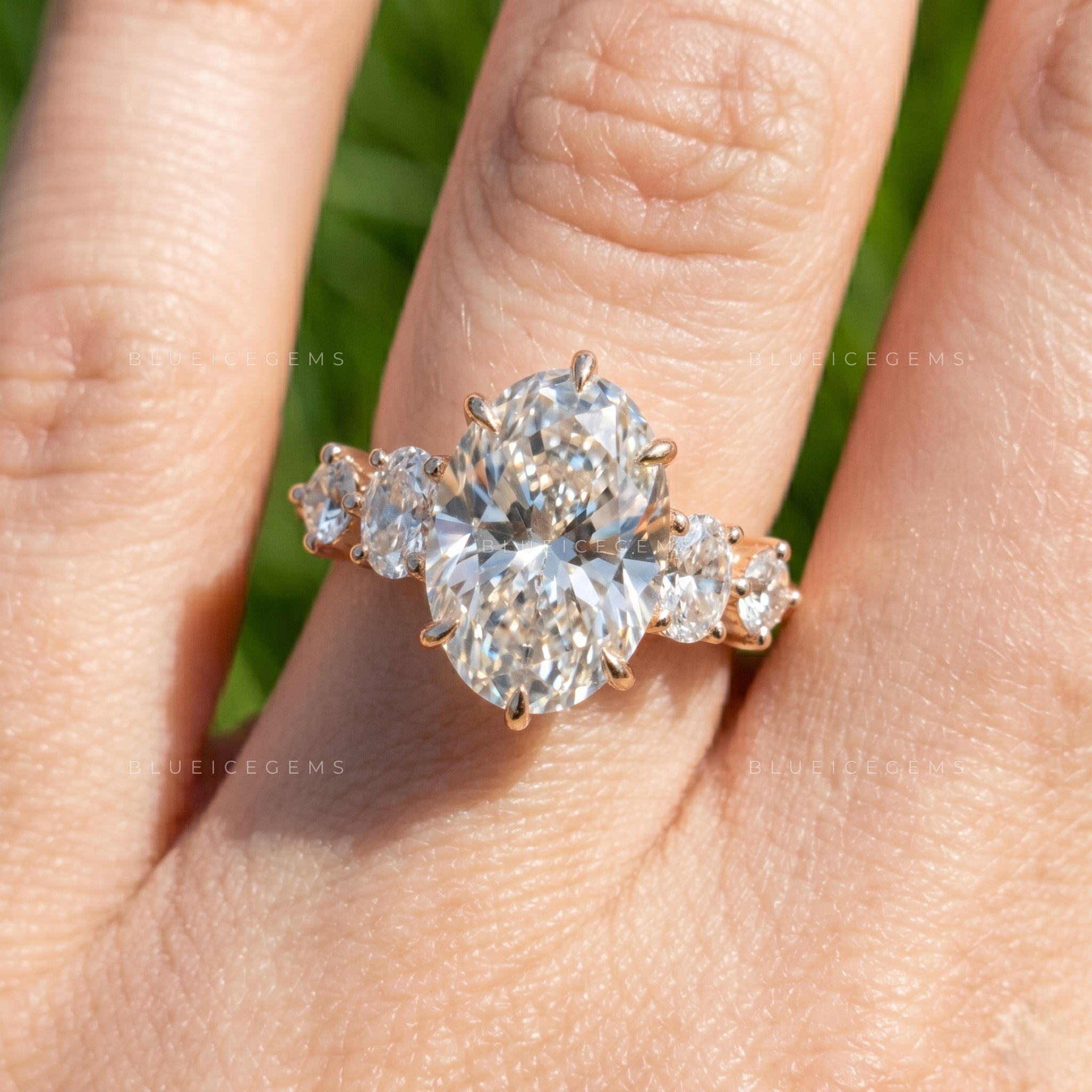 The "Ethereal Grandeur" Oval Halo: 6CT Statement Brilliance
