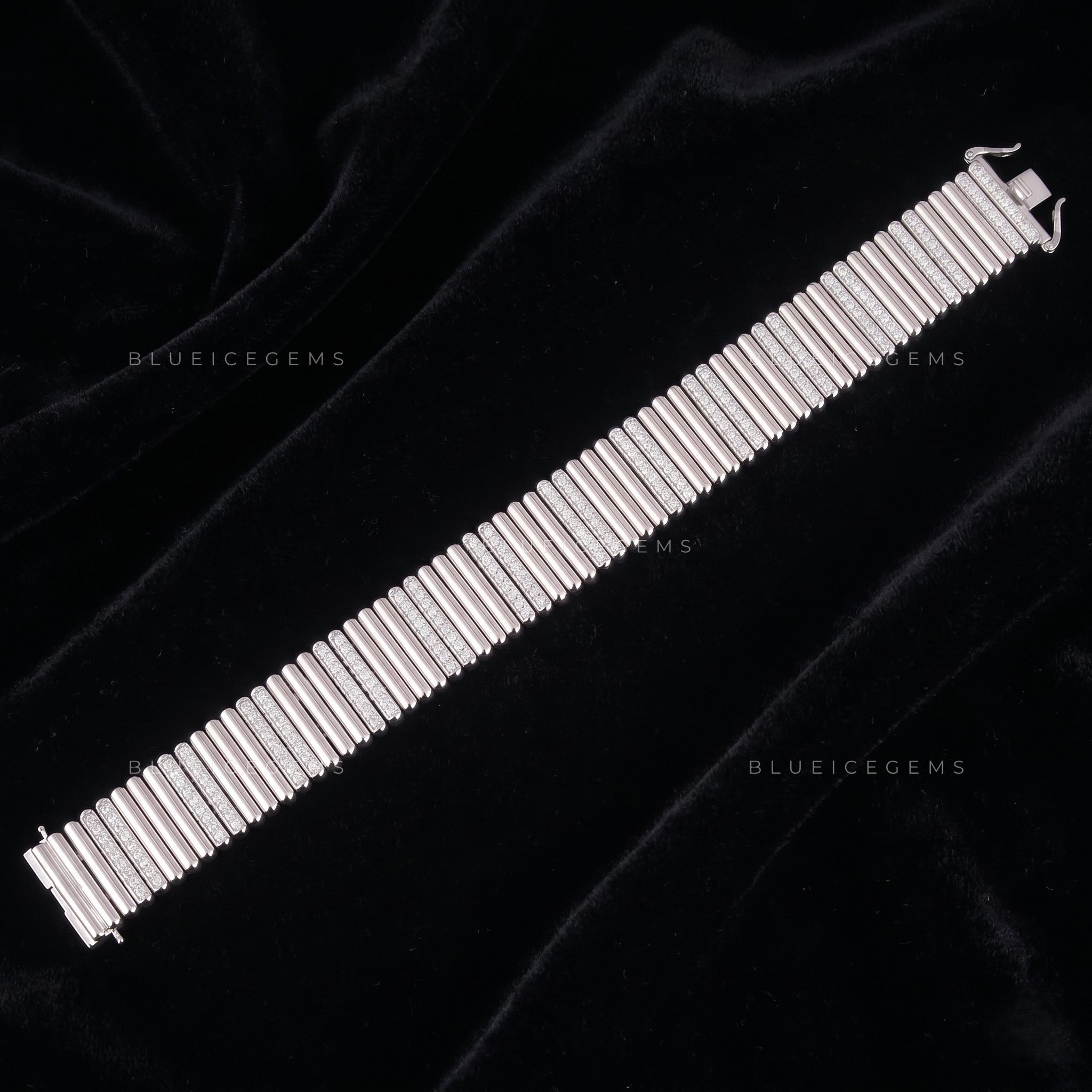 Geometric Sculpted Square-Link Minimalist Luxe Bracelet