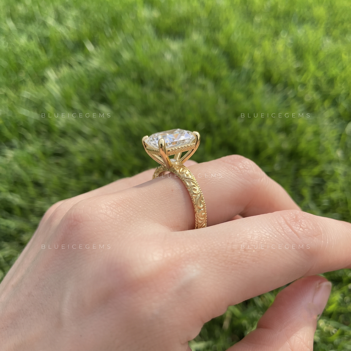 Vintage Floral Engraved Solitaire Engagement Ring