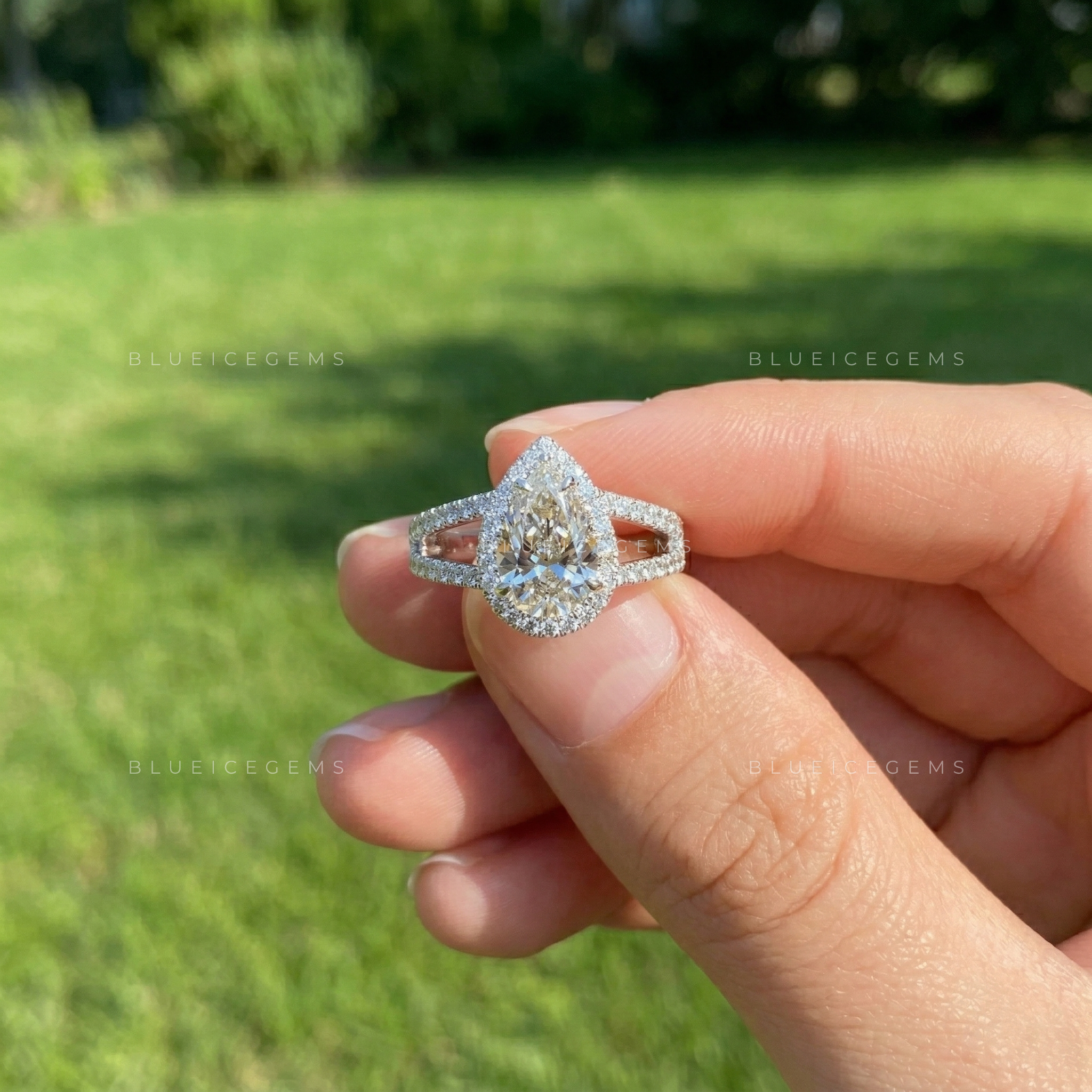 The "Ethereal Teardrop" Halo: A Modern Pear Cut Masterpiece