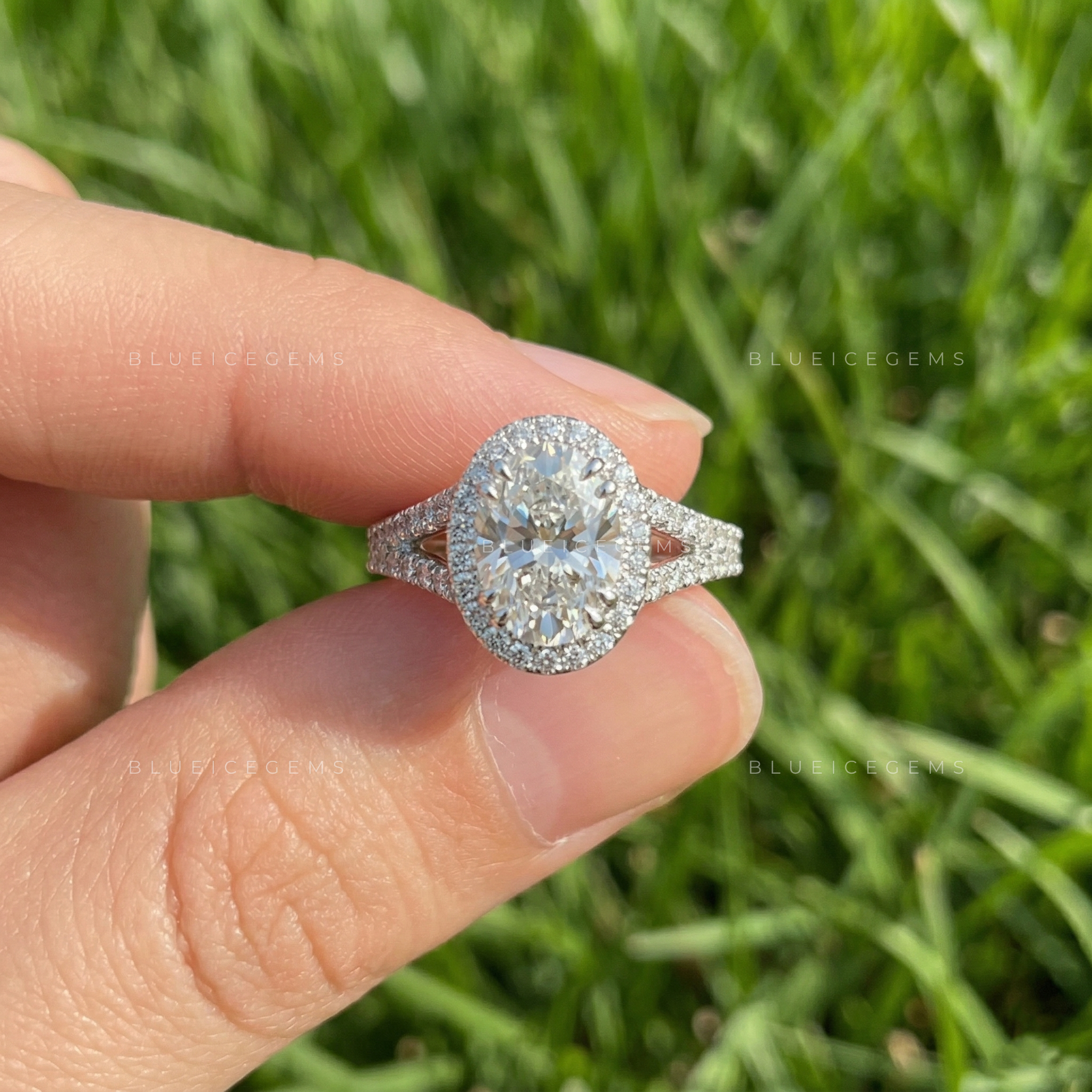 The "Ethereal Glow" Oval Halo: Split Shank Dream Ring