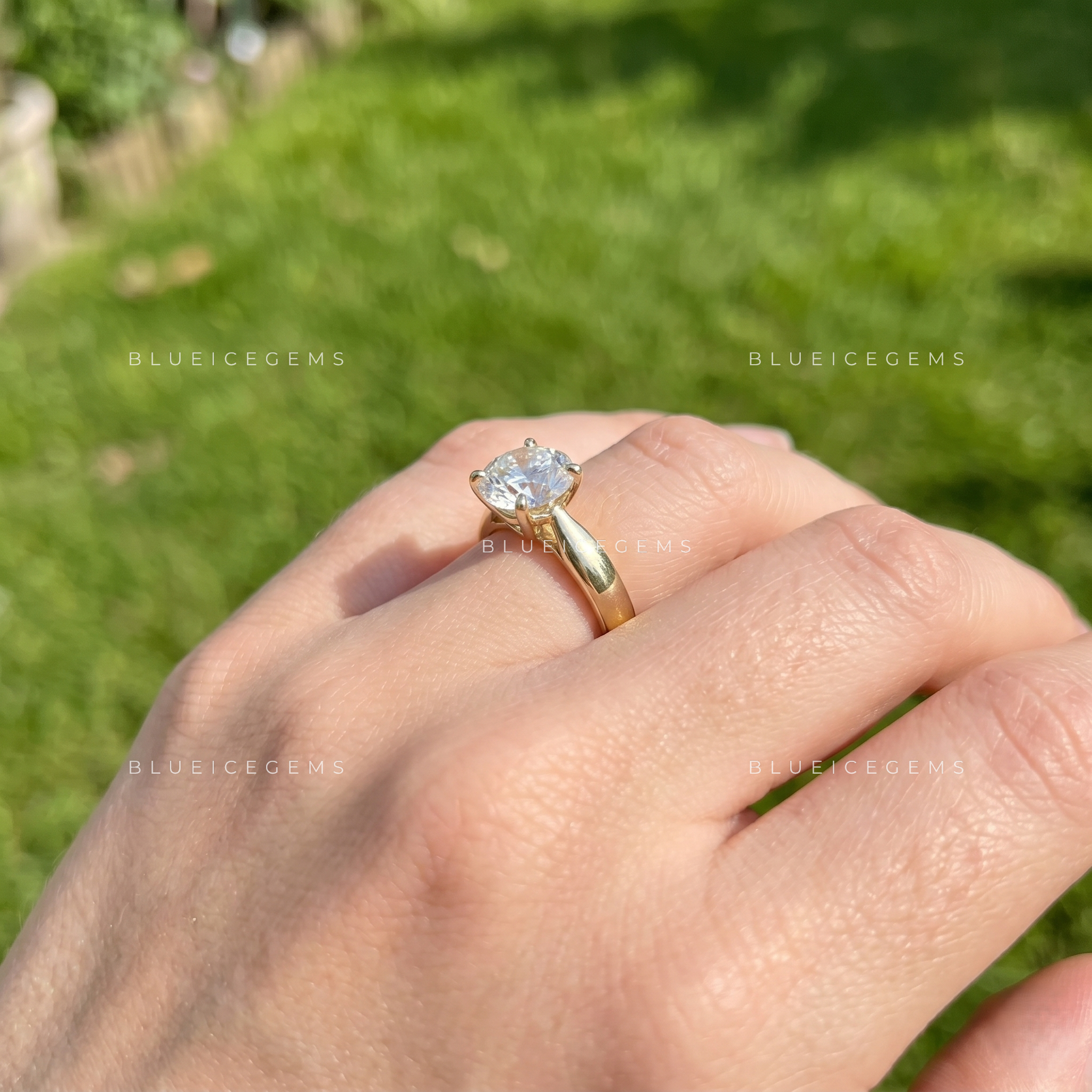 Divine Horizon Round Brilliant Solitaire Engagement Ring