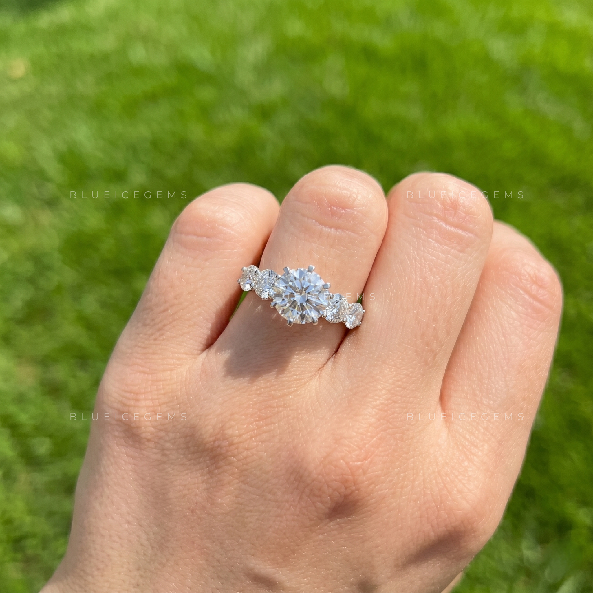 Infinite Brilliance Round Cut Matching Band Engagement Ring Set