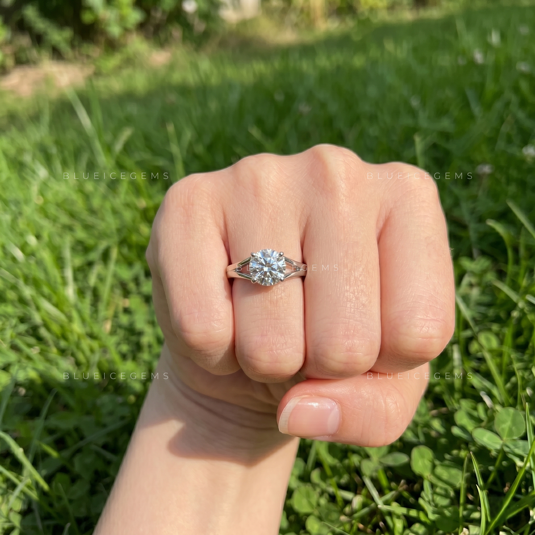 Classic Round Brilliant Cut Minimalist Statement Ring