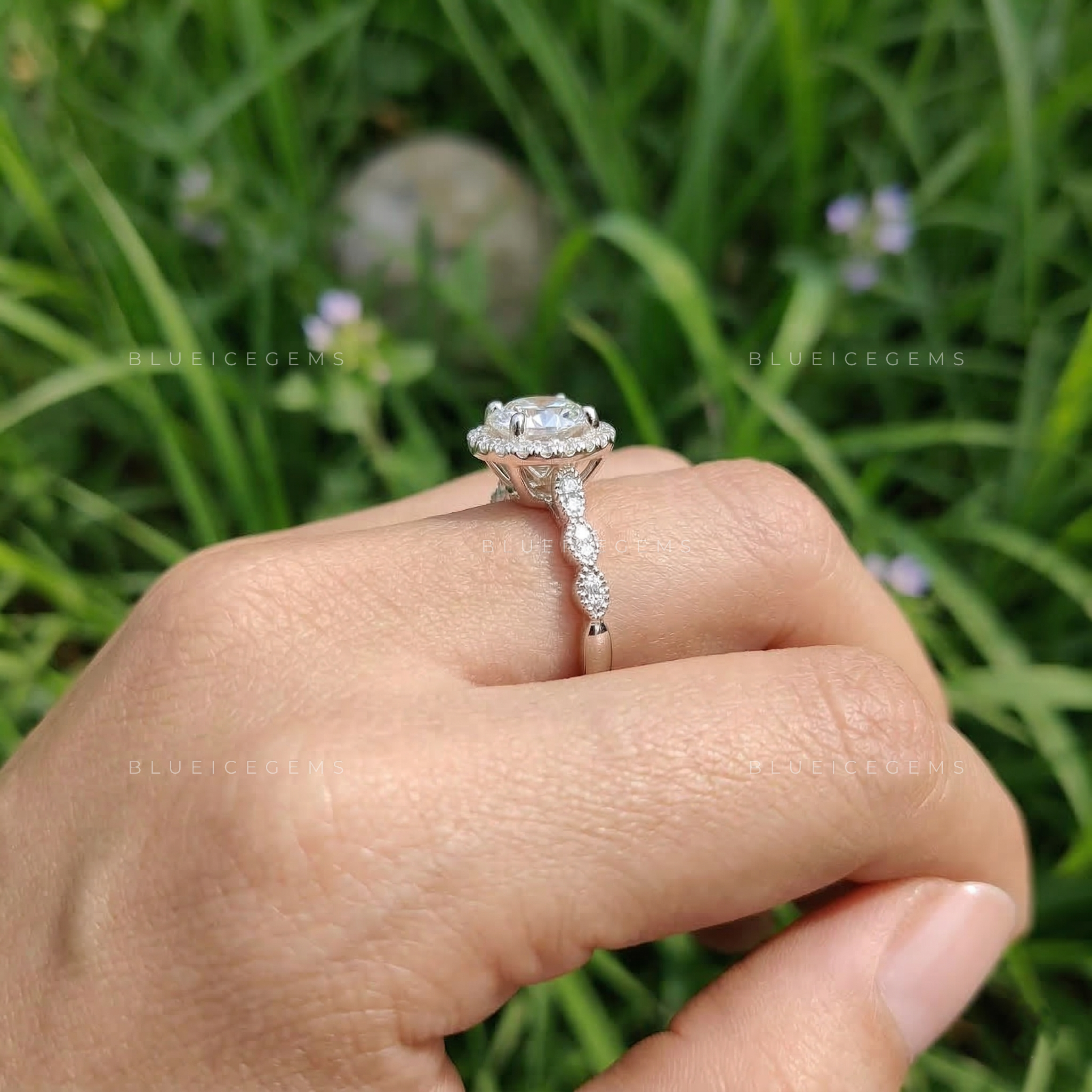 Eternal Radiance Round Brilliant Cut Classic Pavé Ring