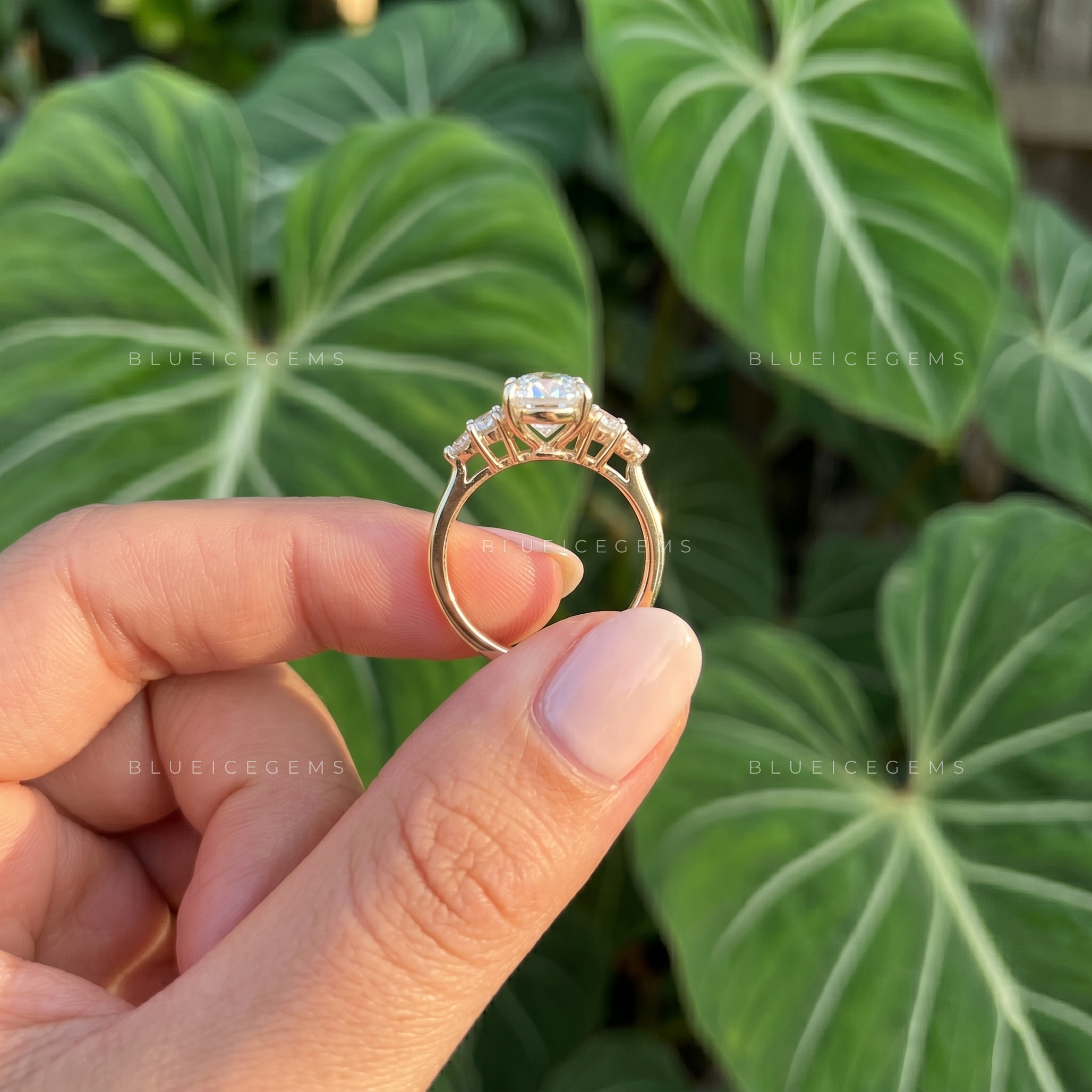 Vintage Grace Pear Cut Five-Claw Engagement Ring