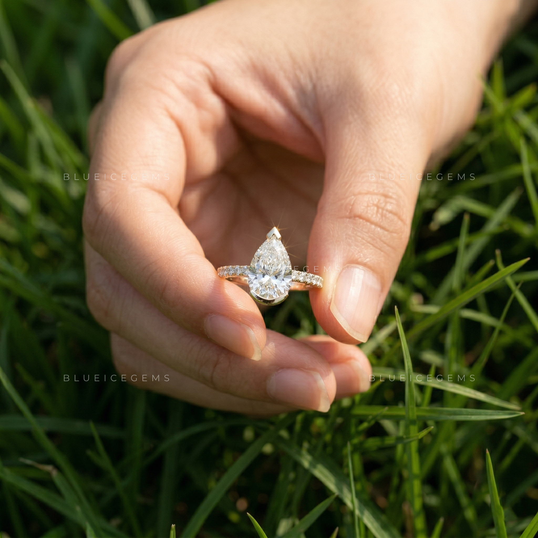 The "Pear Perfection" Halo: An Iconic & Ethereal Brilliance Ring