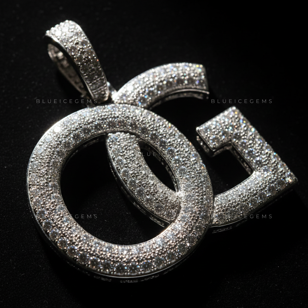 The "OG" Heritage: Interlocking Bold Block Signature Pendant