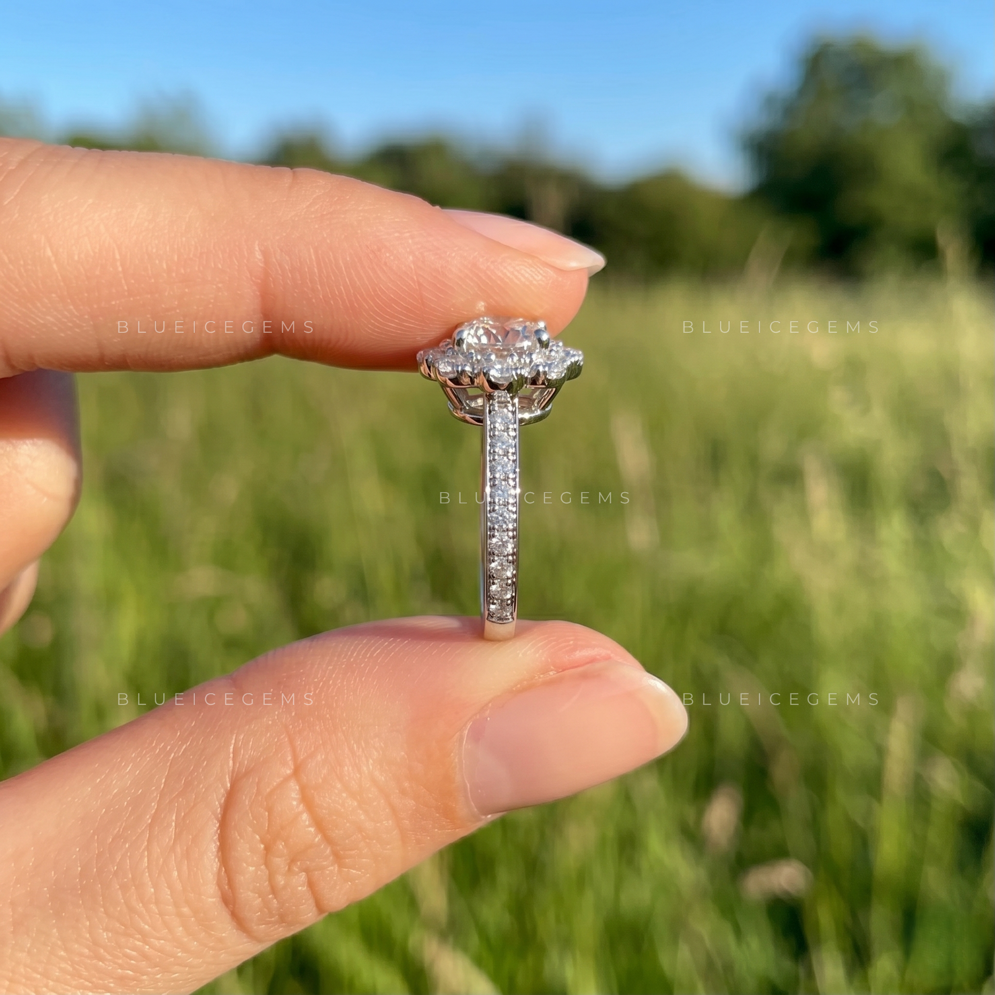 Vintage Splendor Round Brilliant Cut Halo Engagement Ring