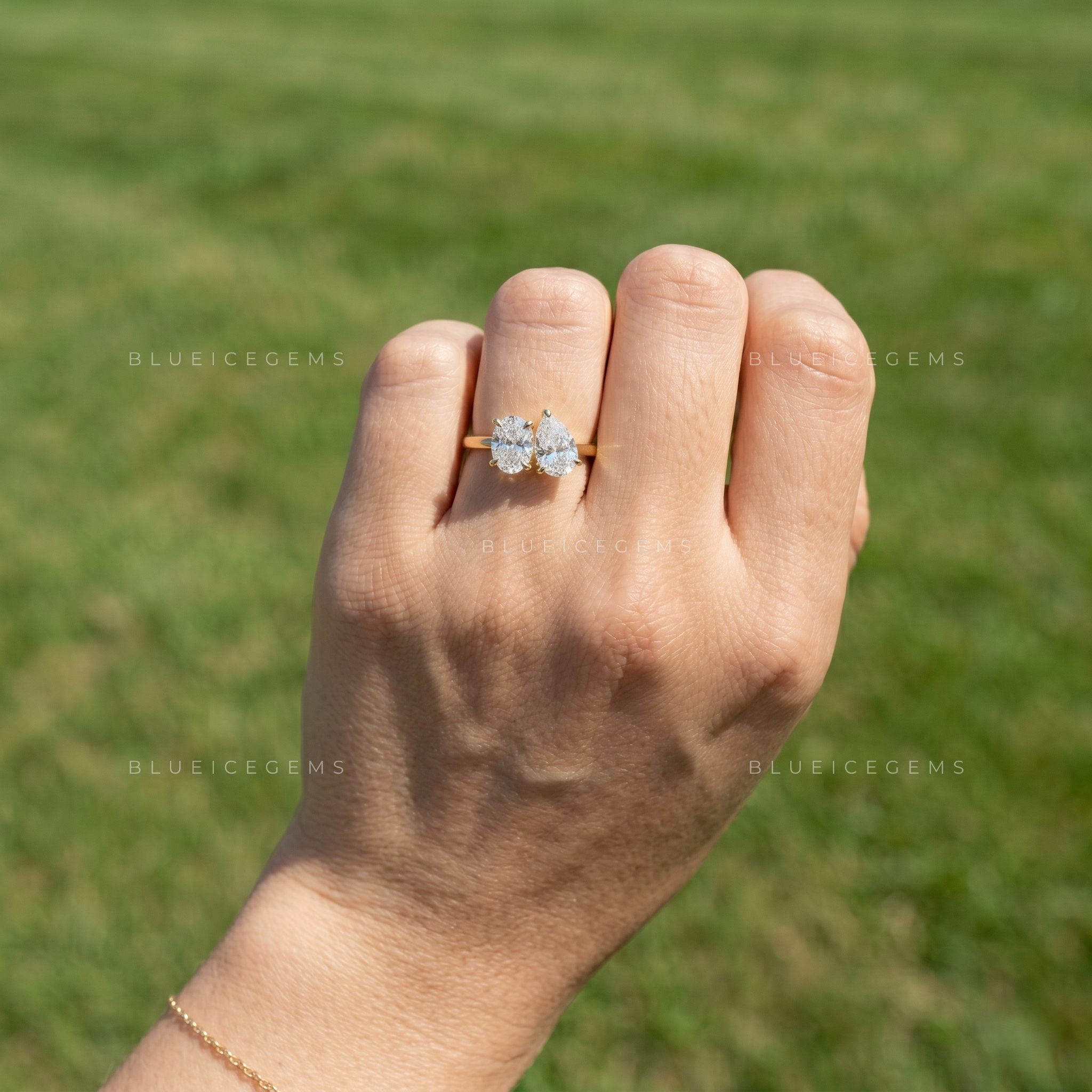 Sophisticated Oval and Pear Silhouette Toi Et Moi Keepsake Ring