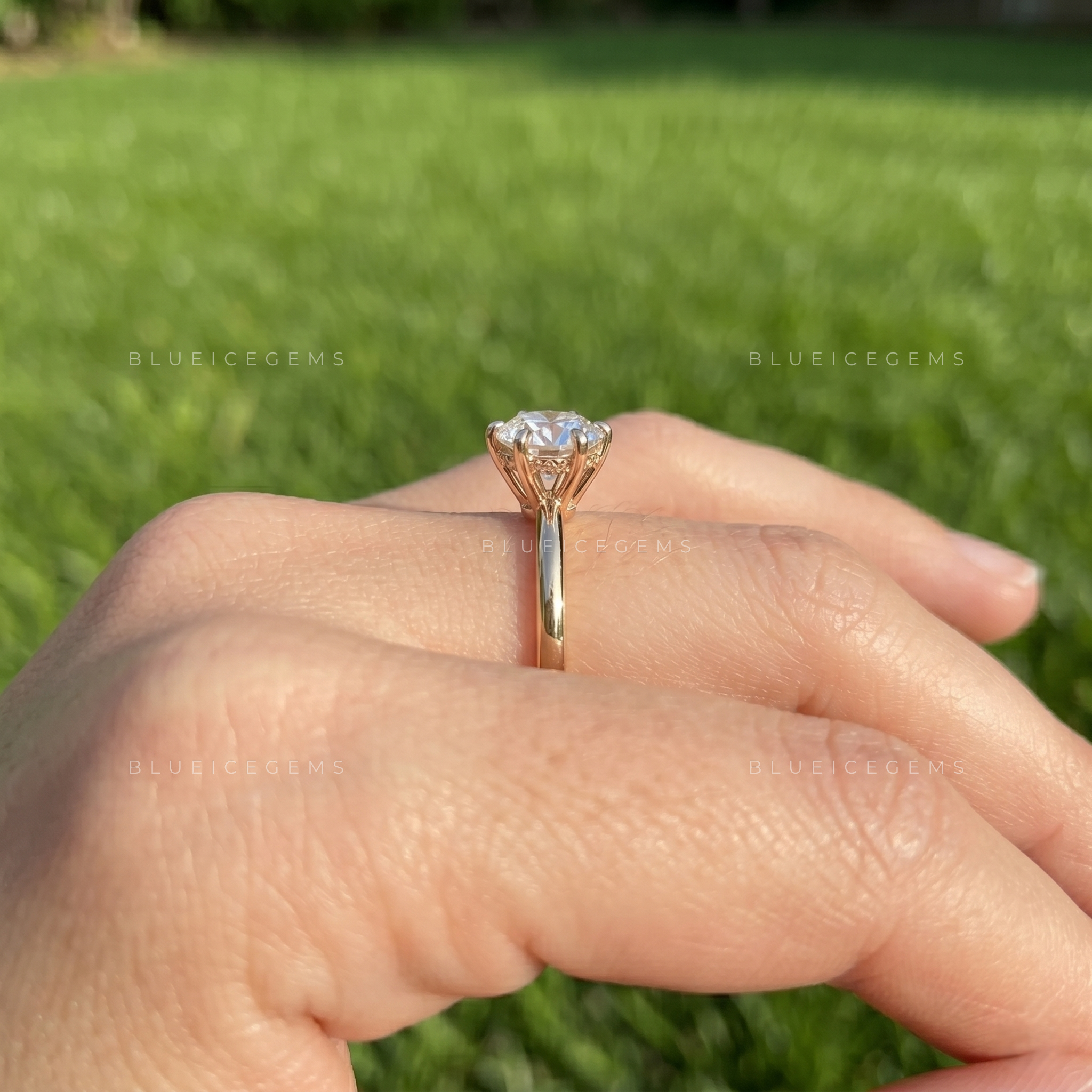 Aria Round Cut Classic Silhouette Engagement Ring