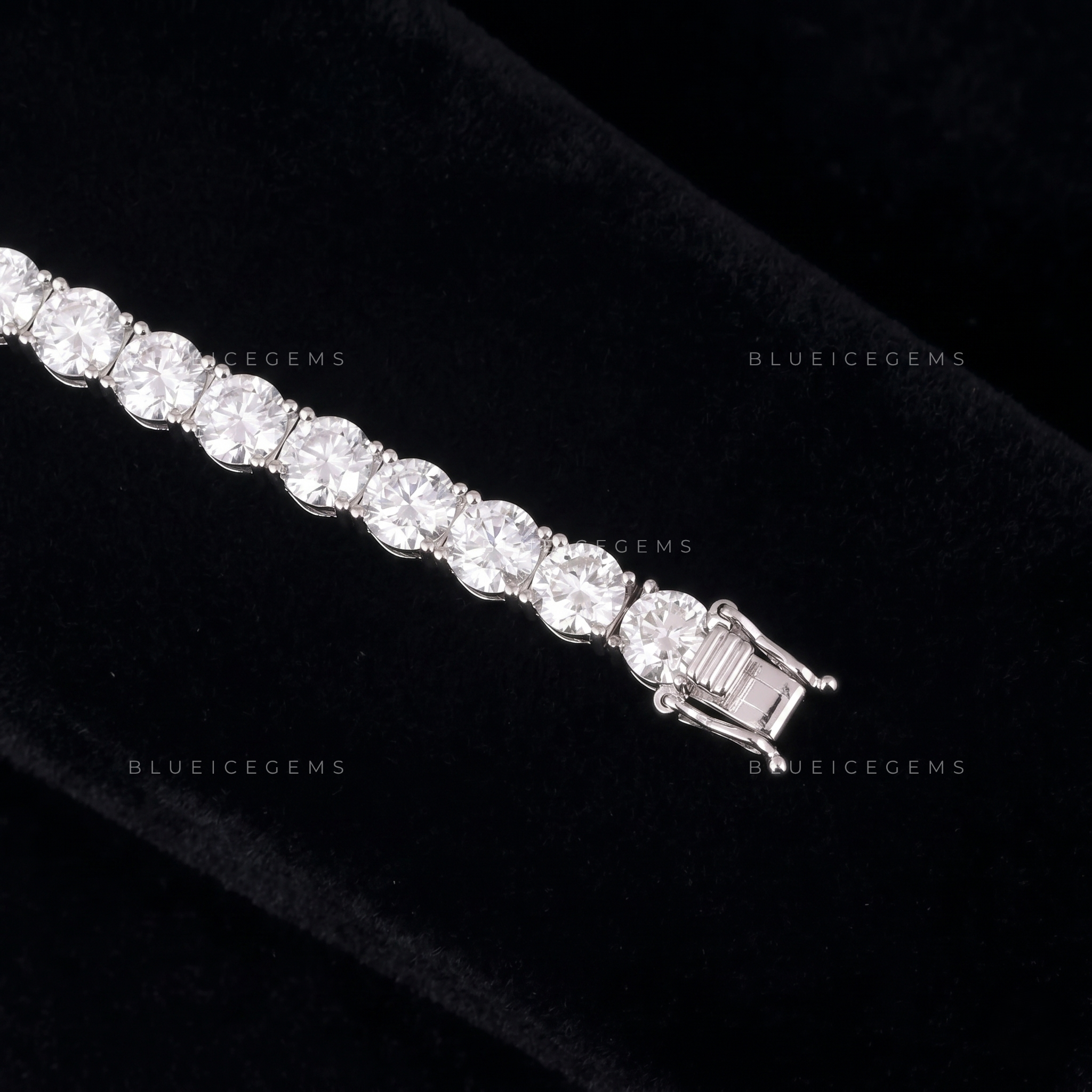 Timeless Radiance Essential High-Luster Tennis Link