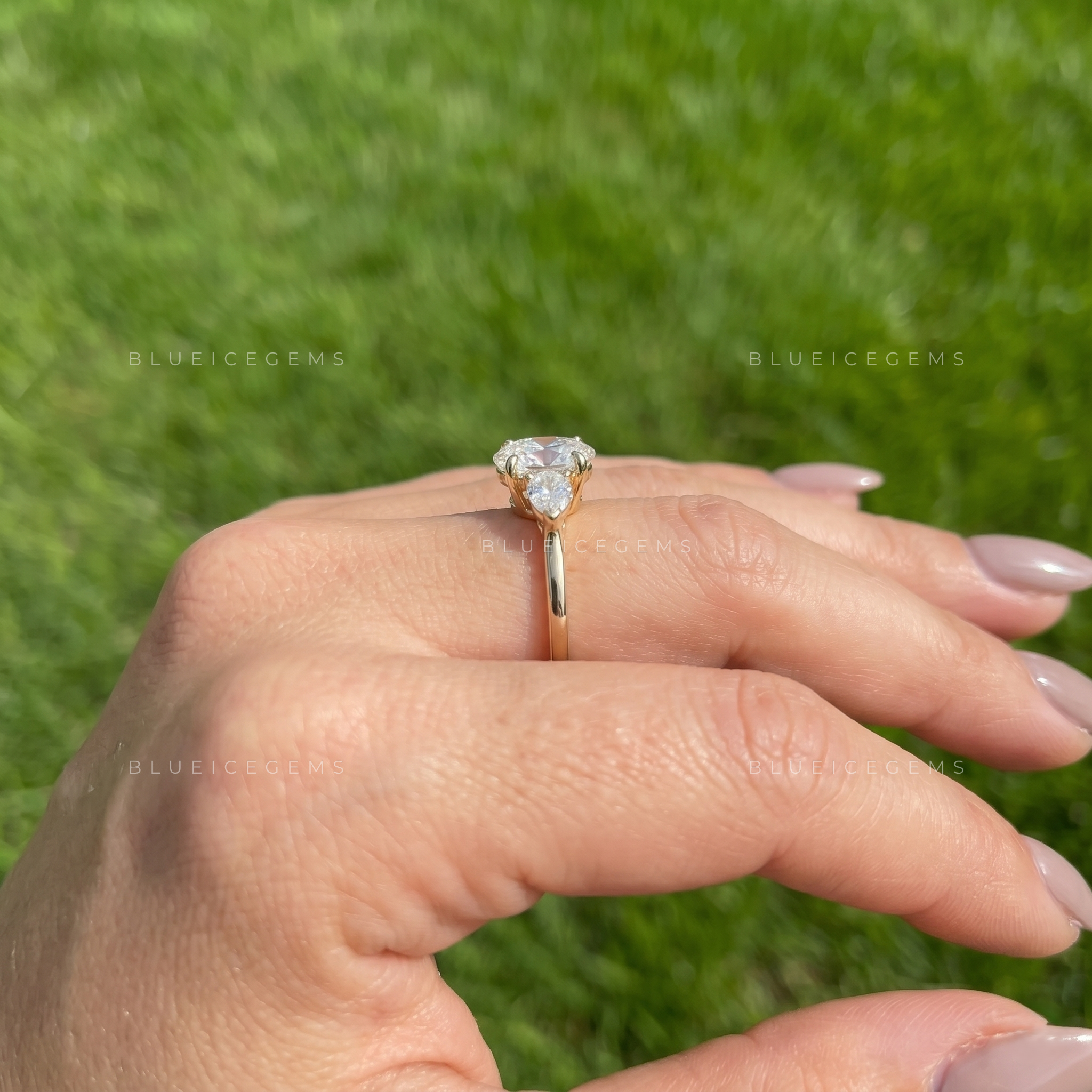 The "Signature Silhouette" Oval Trilogy: D-Color Minimalist Masterpiece