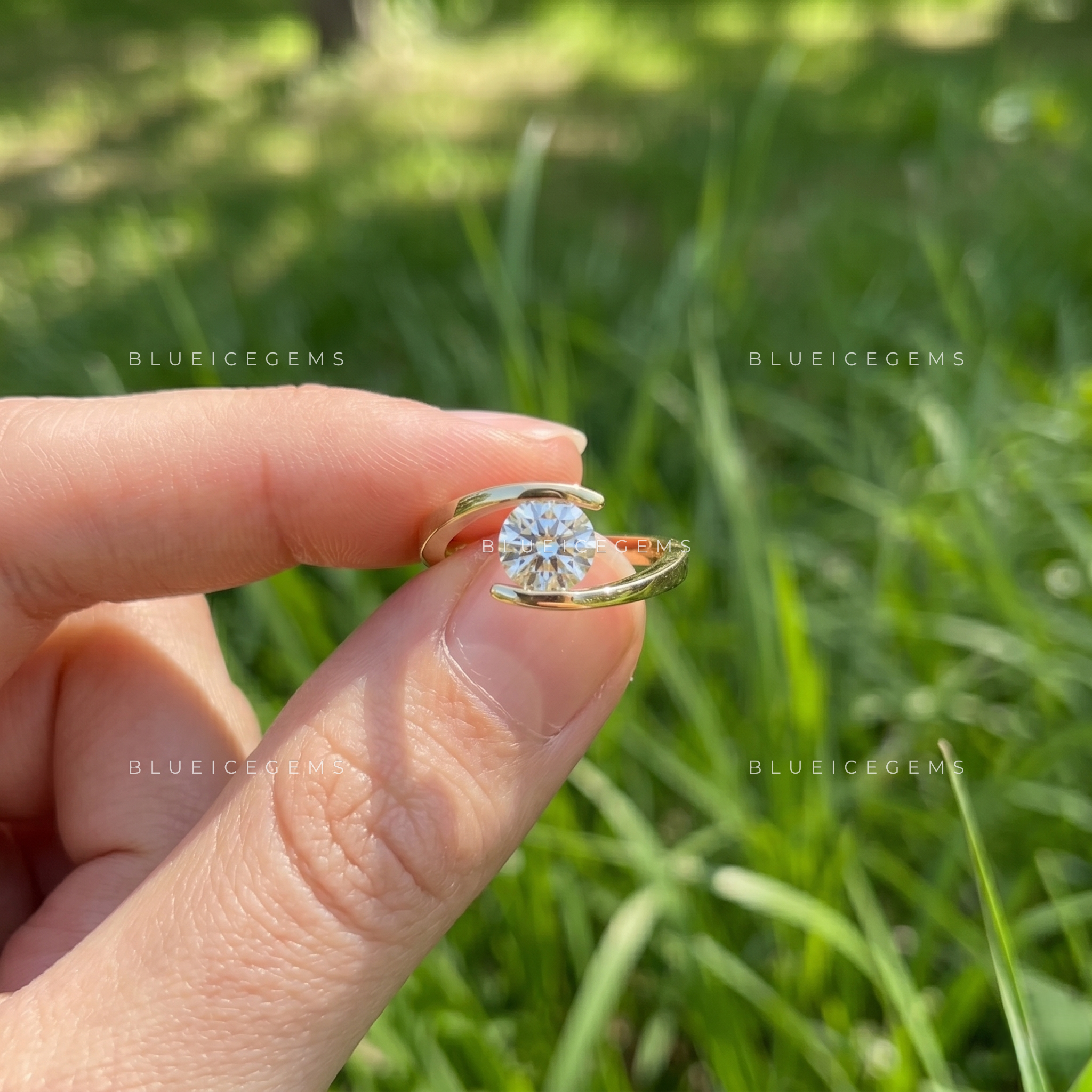Timeless Horizon Round Cut Solitaire Engagement Ring