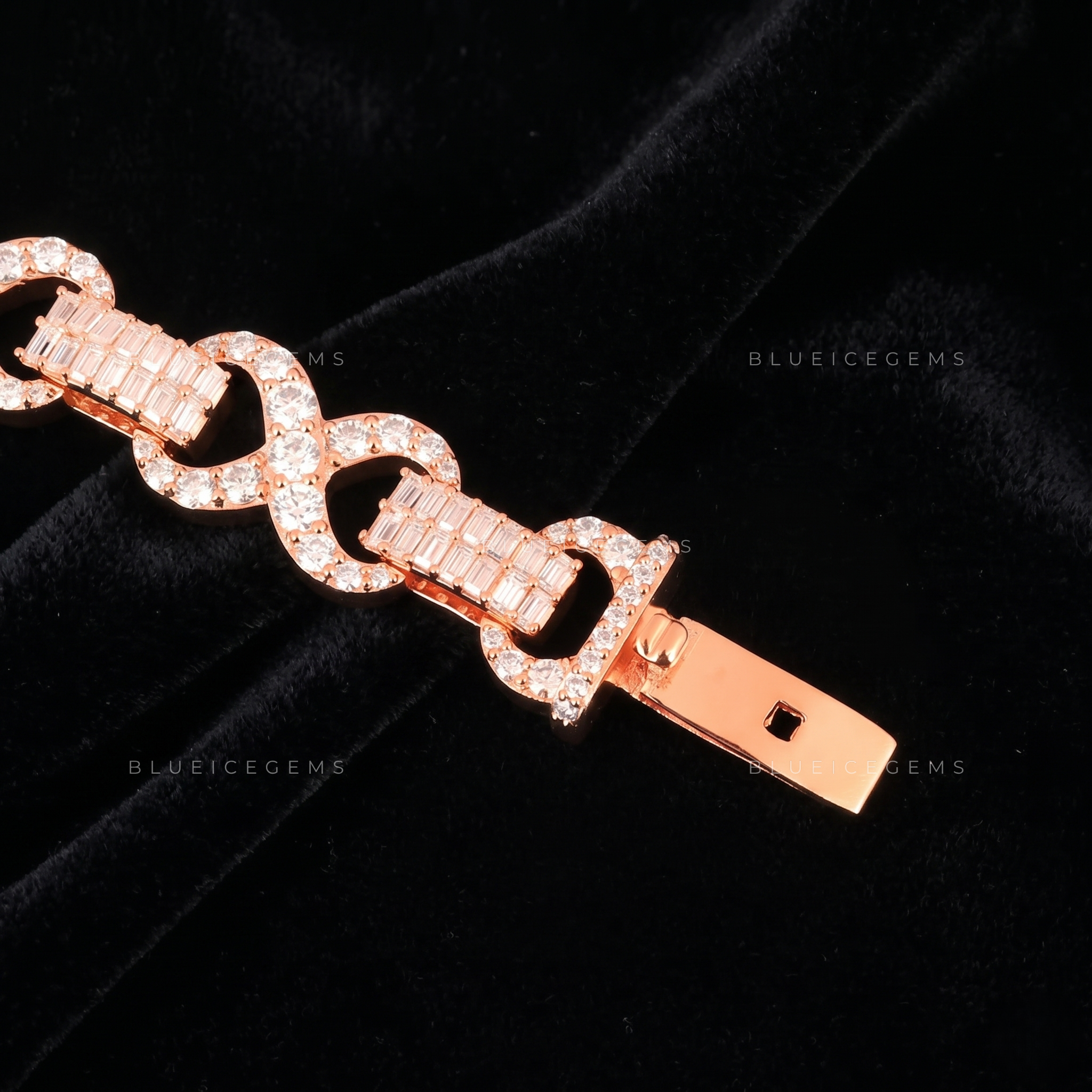 Structural Radiance Baguette & Round-Cut Infinity Masterpiece