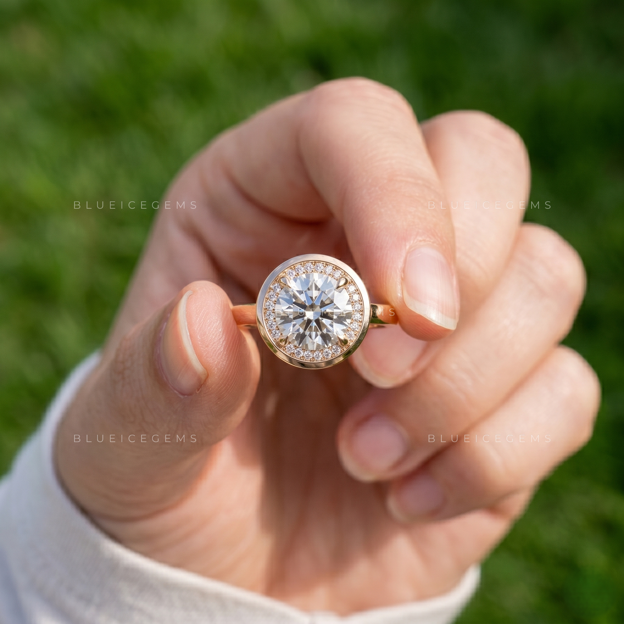 Modern Radiance Round Cut Halo Bezel and Claw Prong Wedding Ring