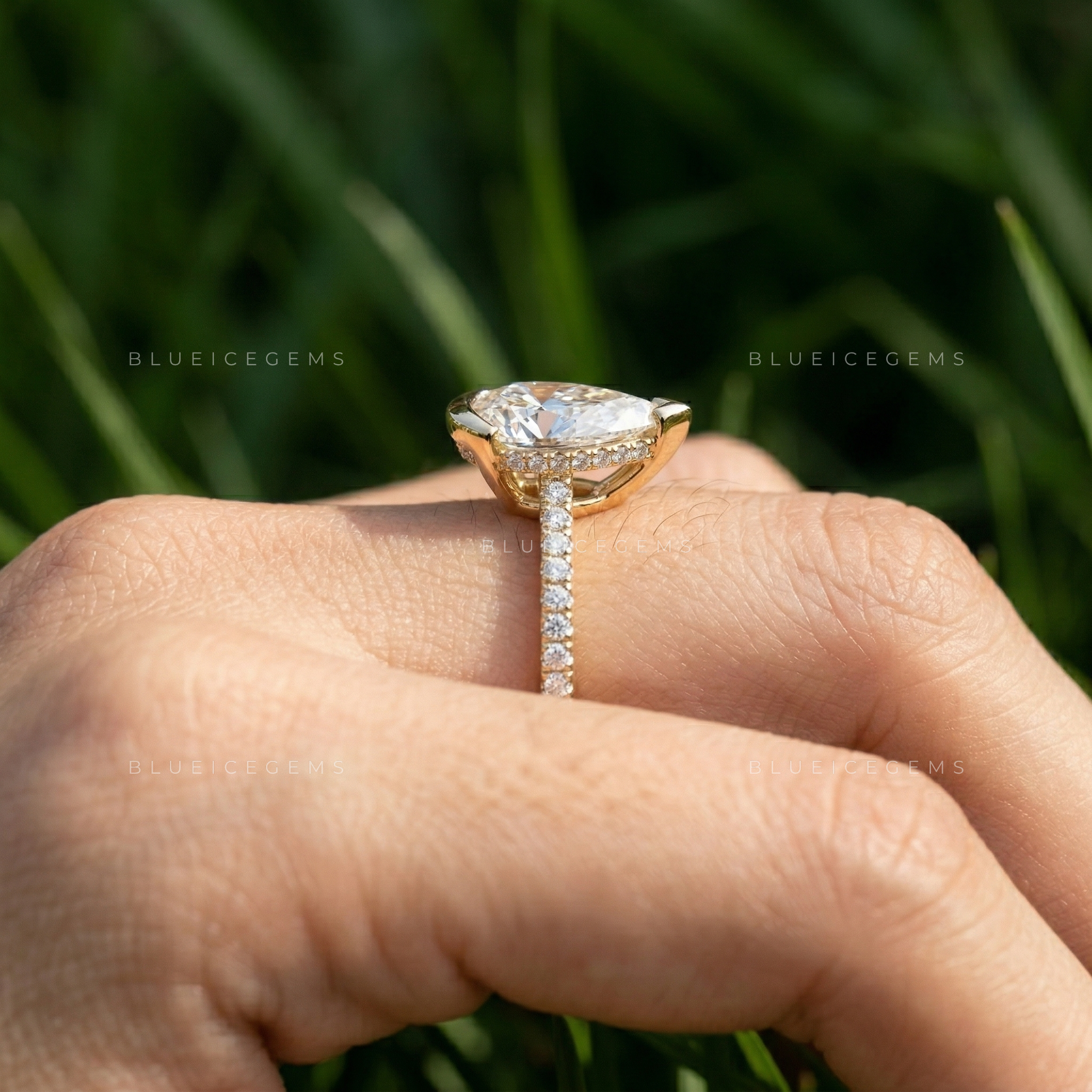 The "Pear Perfection" Halo: An Iconic & Ethereal Brilliance Ring