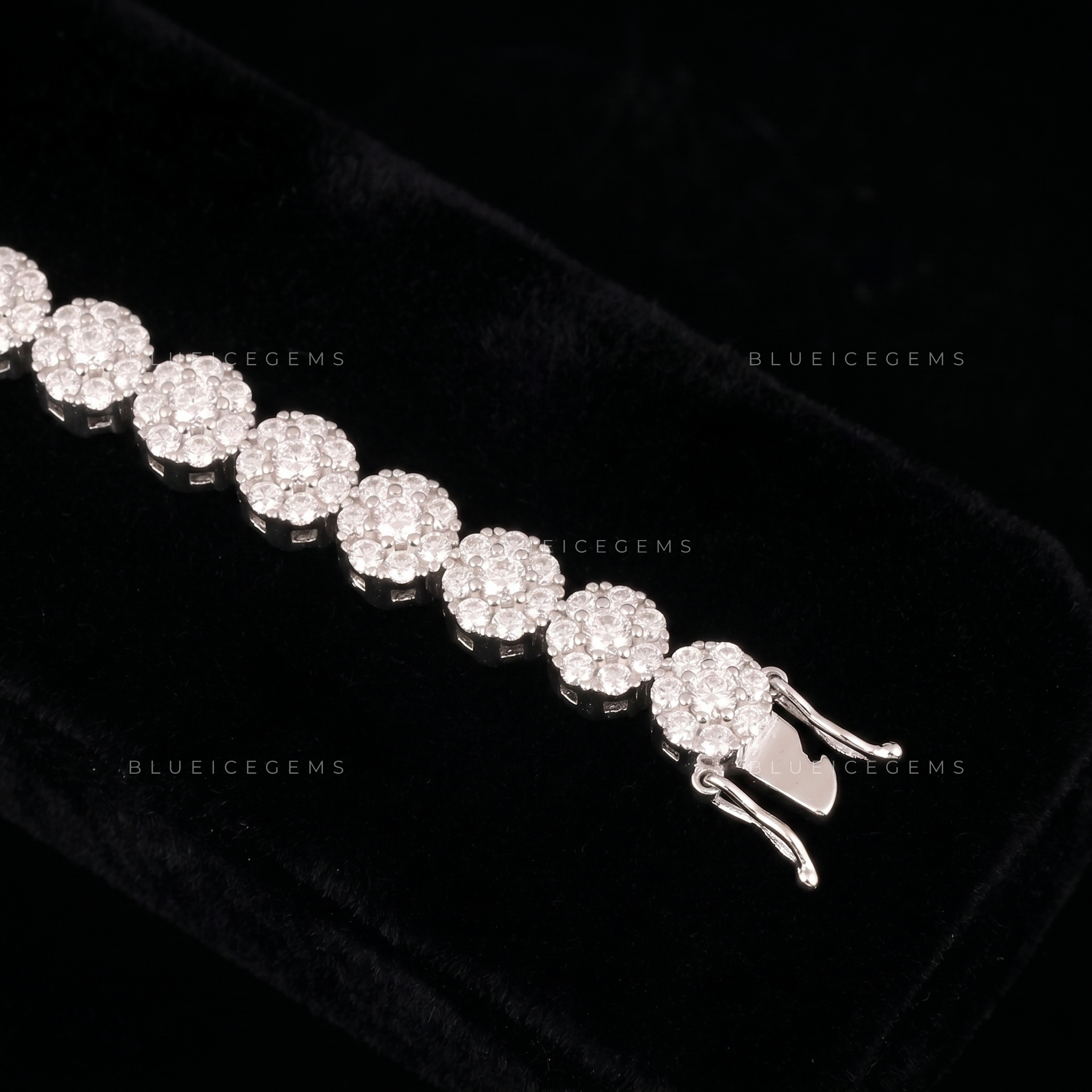 Arctic Luminescence 7-Inch White Gold Best-Selling Tennis Link