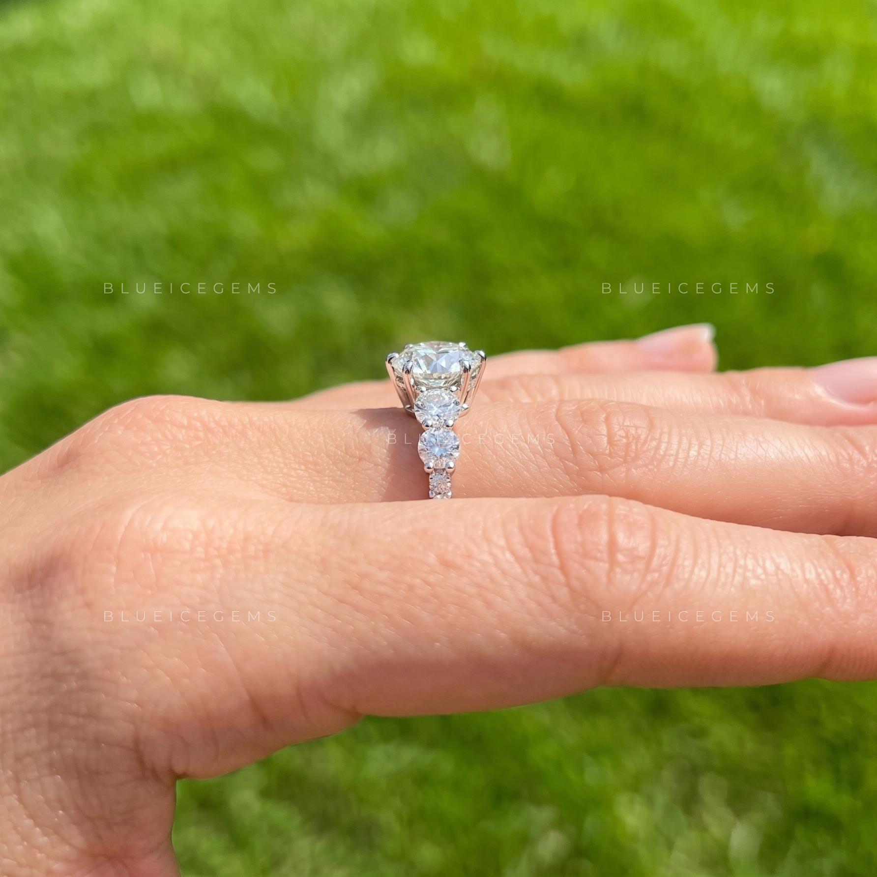 Infinite Brilliance Round Cut Matching Band Engagement Ring Set