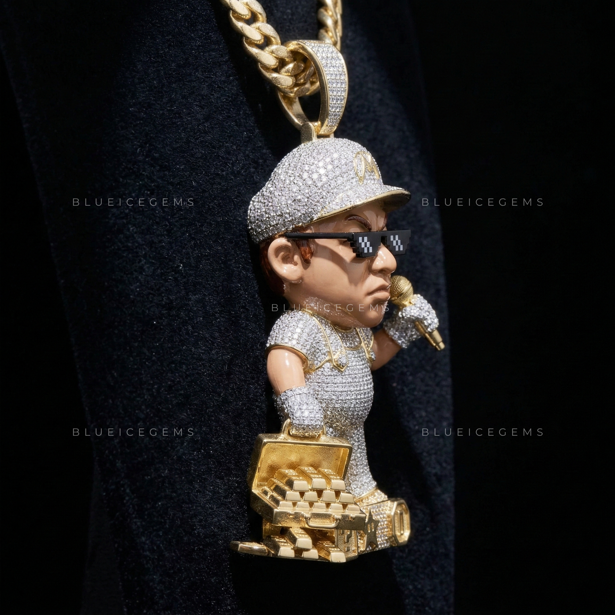 The "Boss Plumber" Figurine: 3D Game Legend & Gold-Bar Sovereign