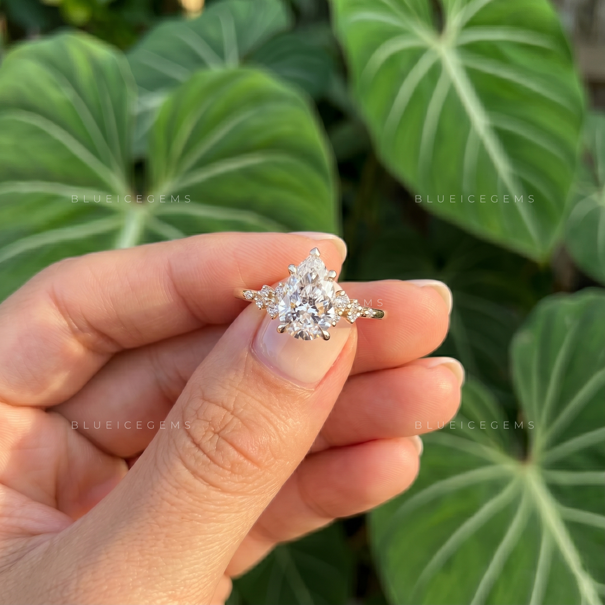 Vintage Grace Pear Cut Five-Claw Engagement Ring